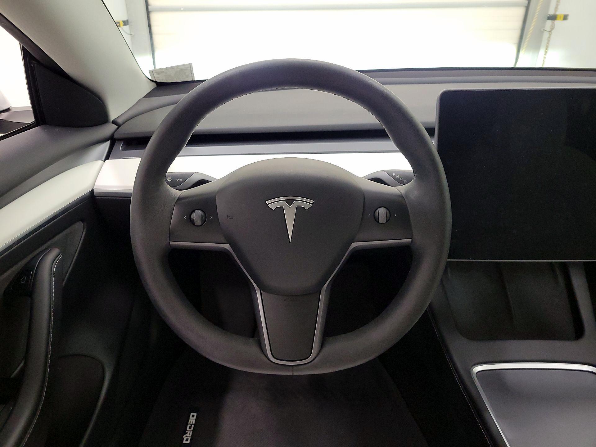 Thumbnail: 2022 Tesla Model 3 - 10