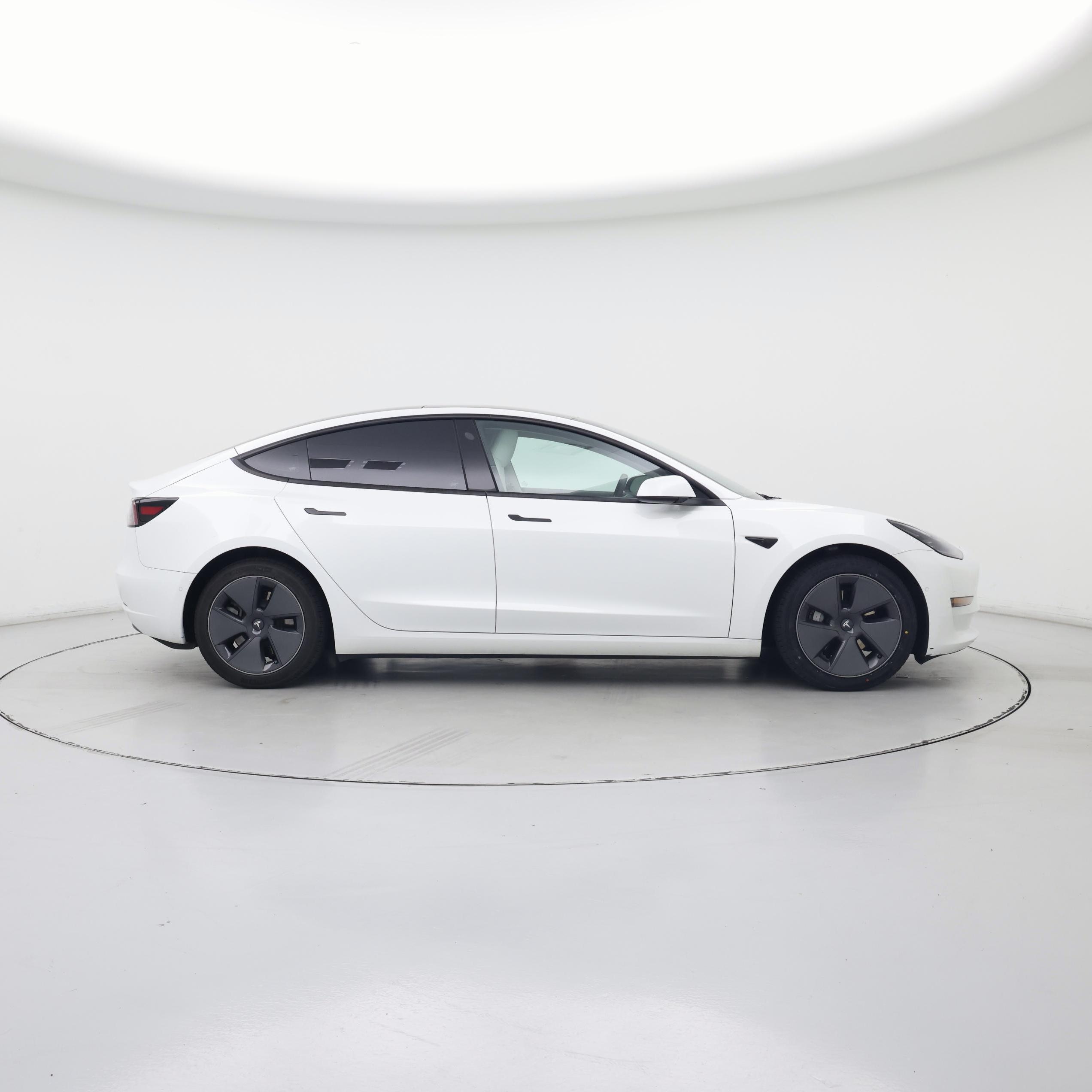 Thumbnail: 2022 Tesla Model 3 - 7