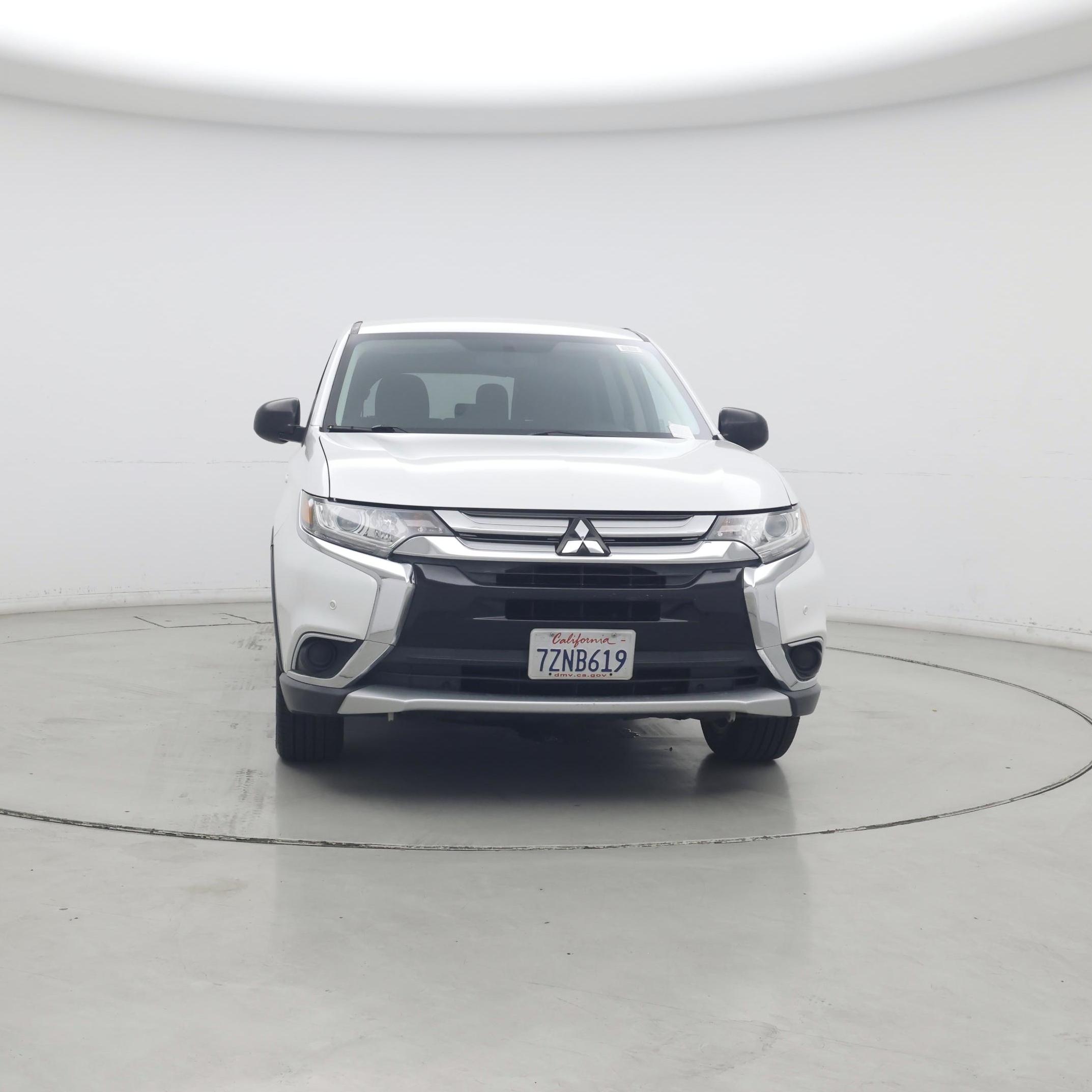 Thumbnail: 2017 Mitsubishi Outlander - 5