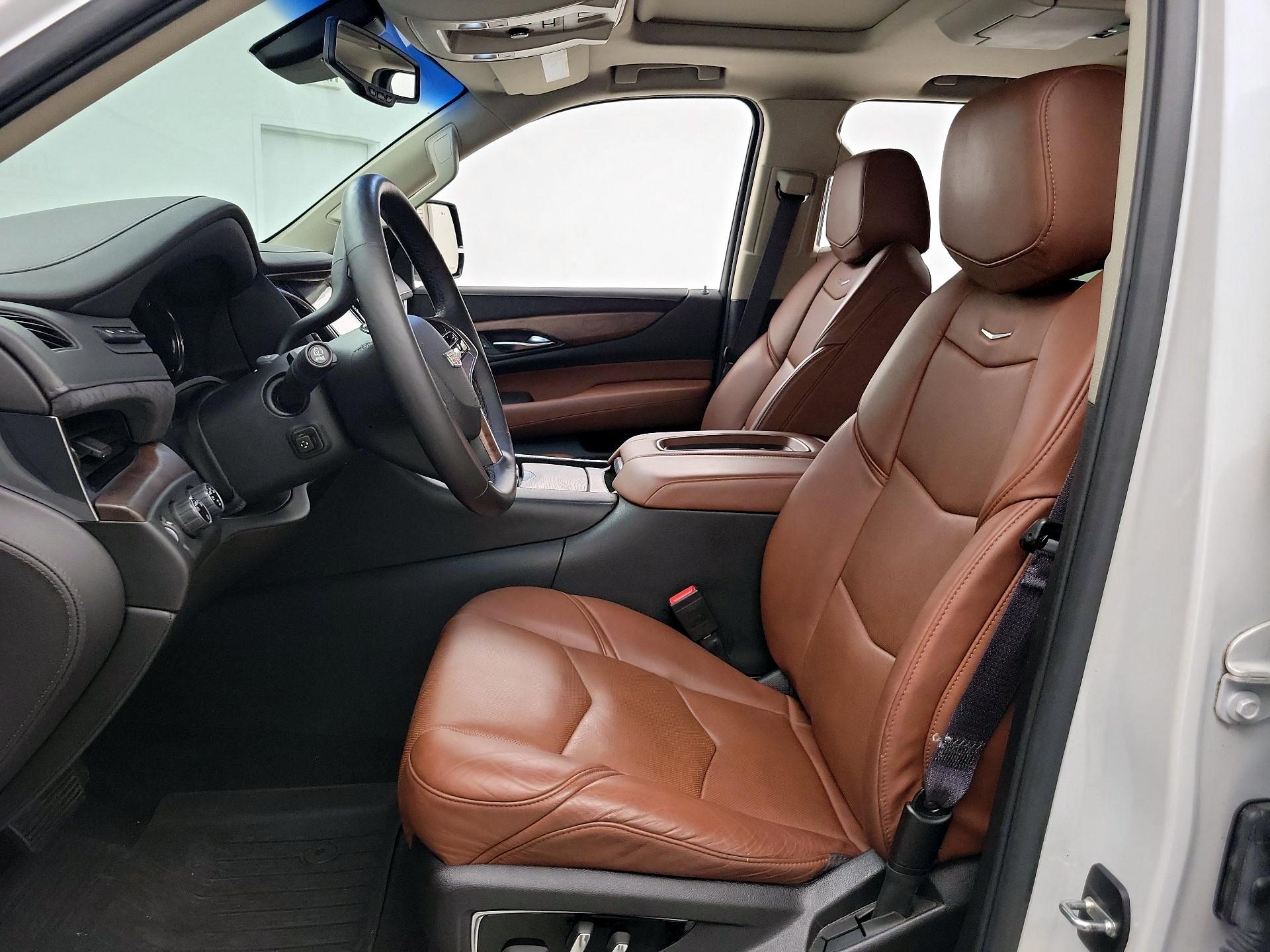Thumbnail: 2016 Cadillac Escalade - 11