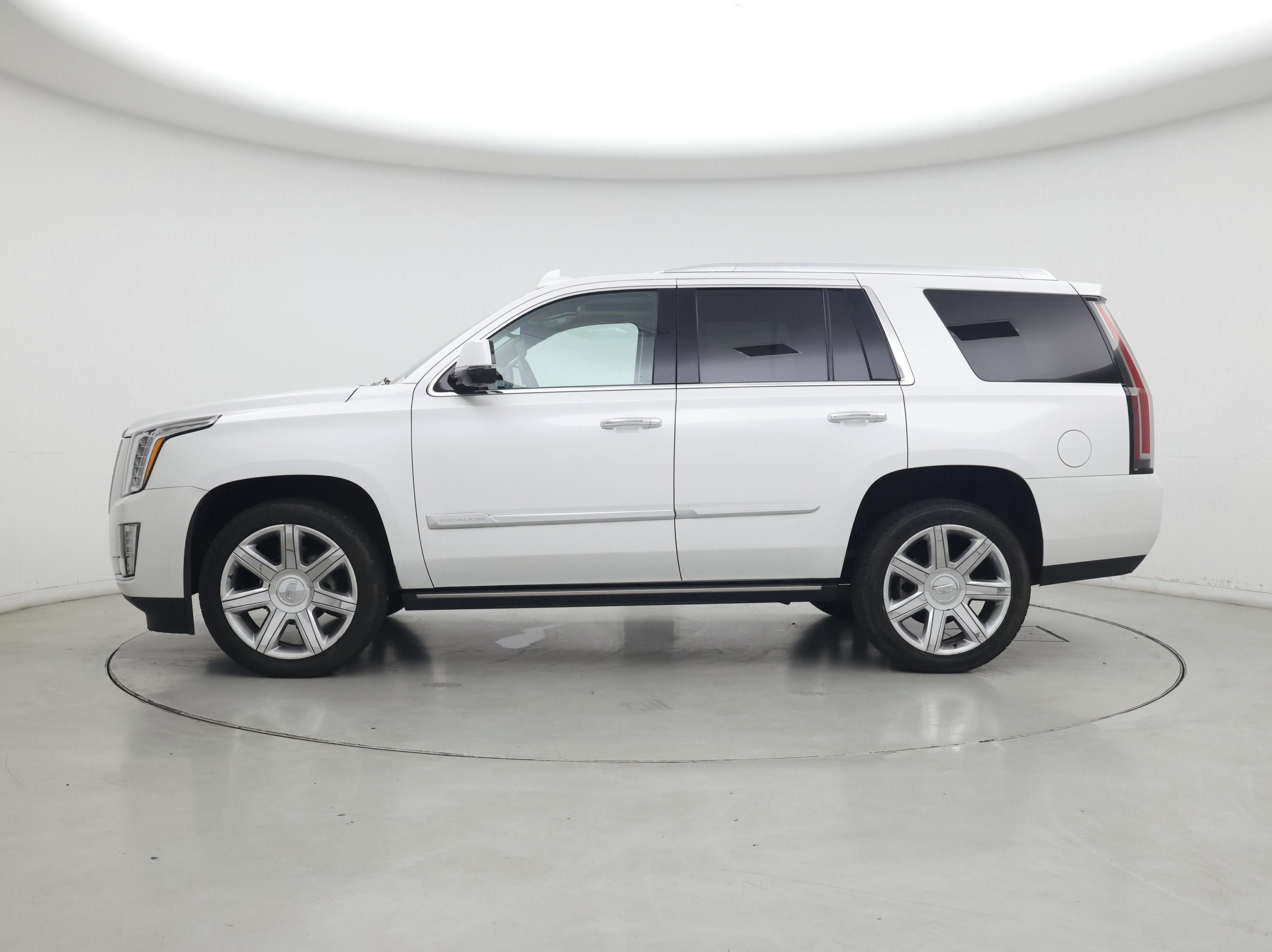 Thumbnail: 2016 Cadillac Escalade - 3