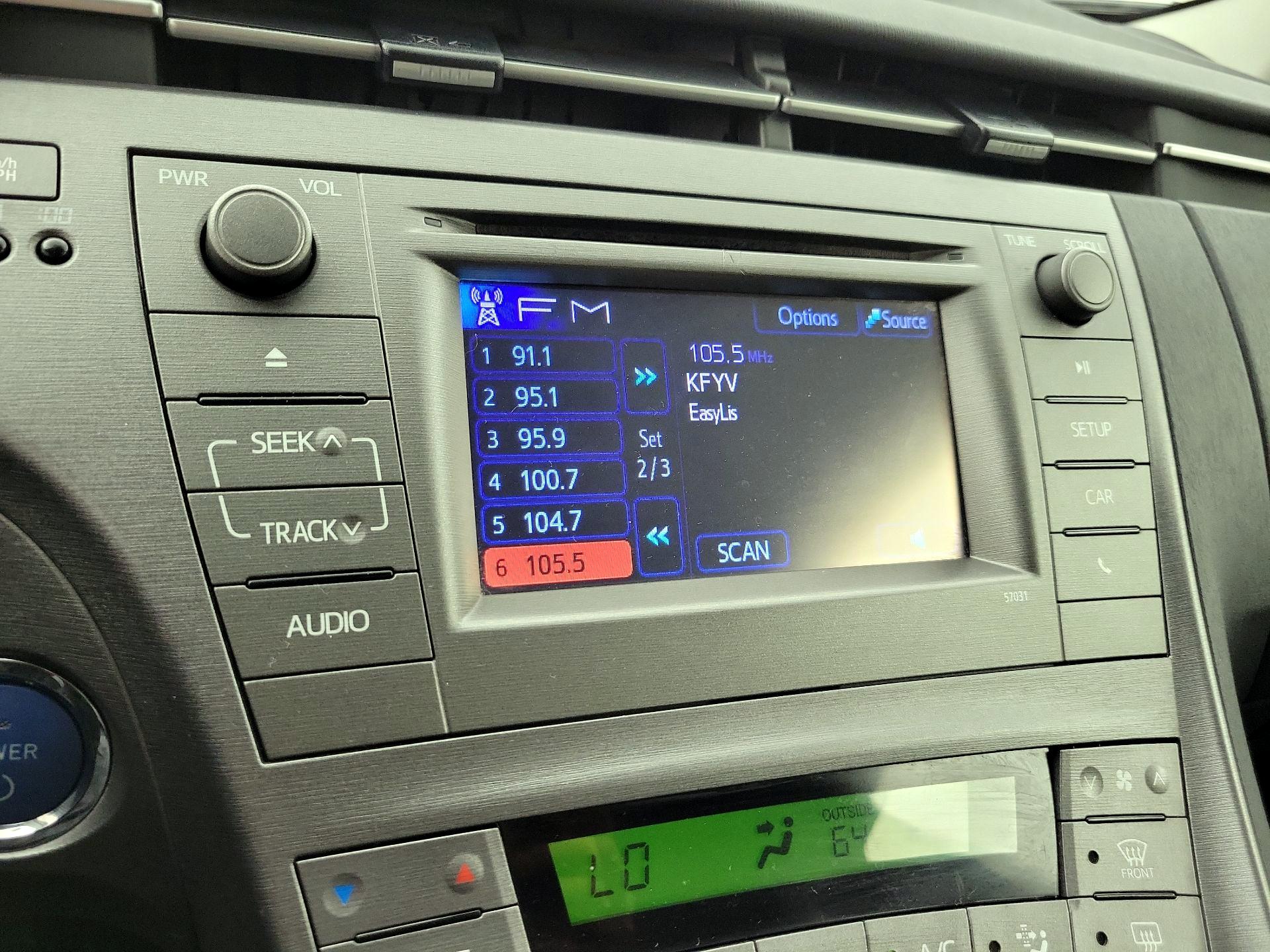 Thumbnail: 2014 Toyota Prius - 14