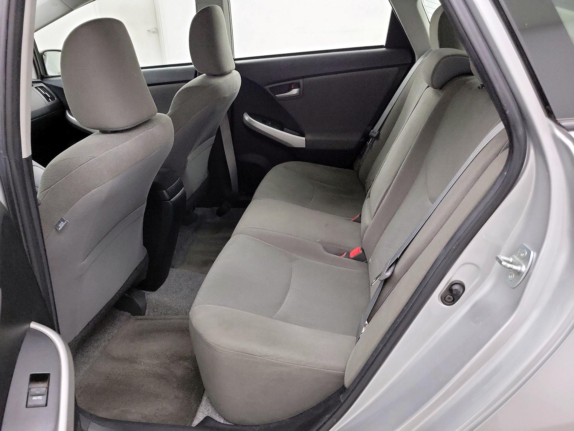 Thumbnail: 2014 Toyota Prius - 18