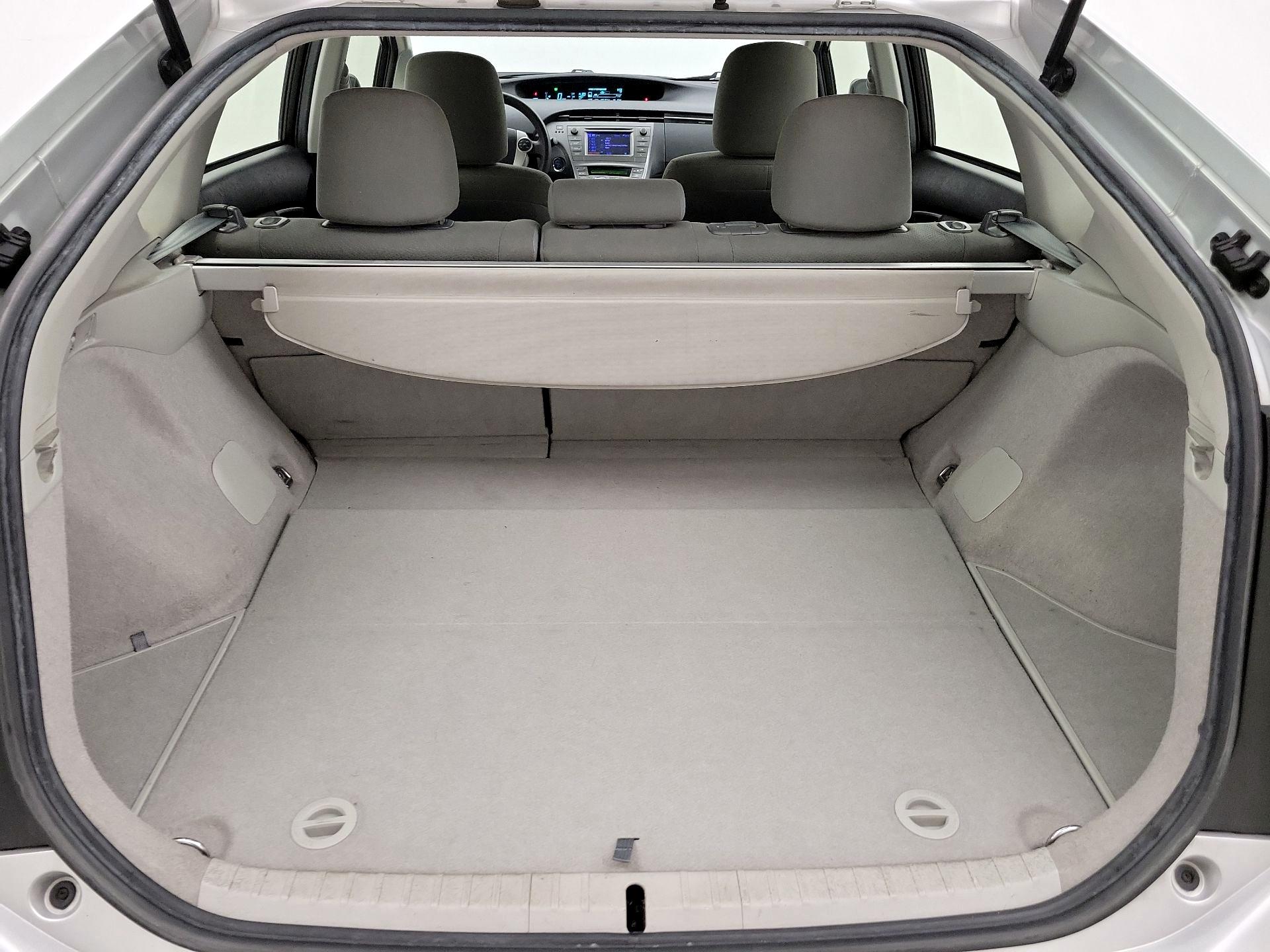 Thumbnail: 2014 Toyota Prius - 19
