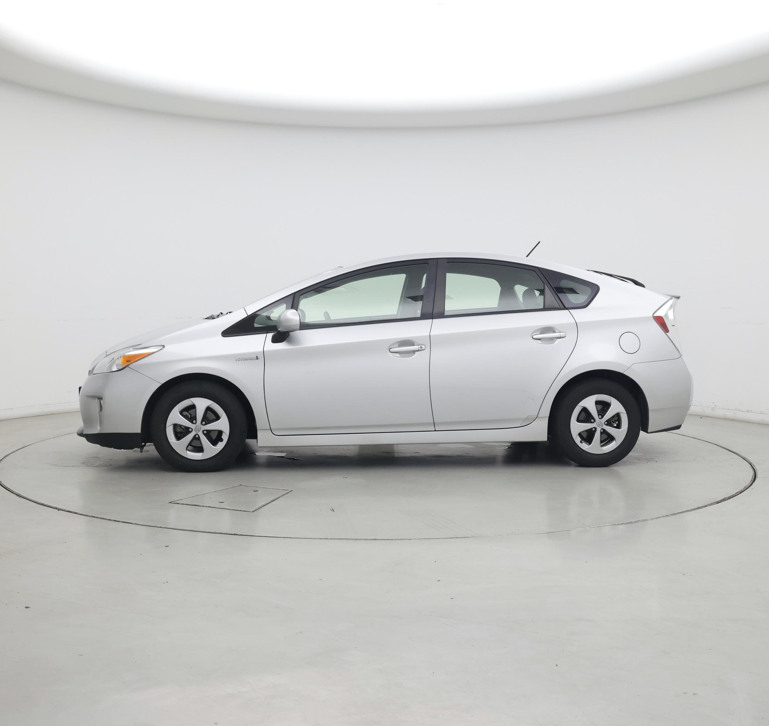 Thumbnail: 2014 Toyota Prius - 3