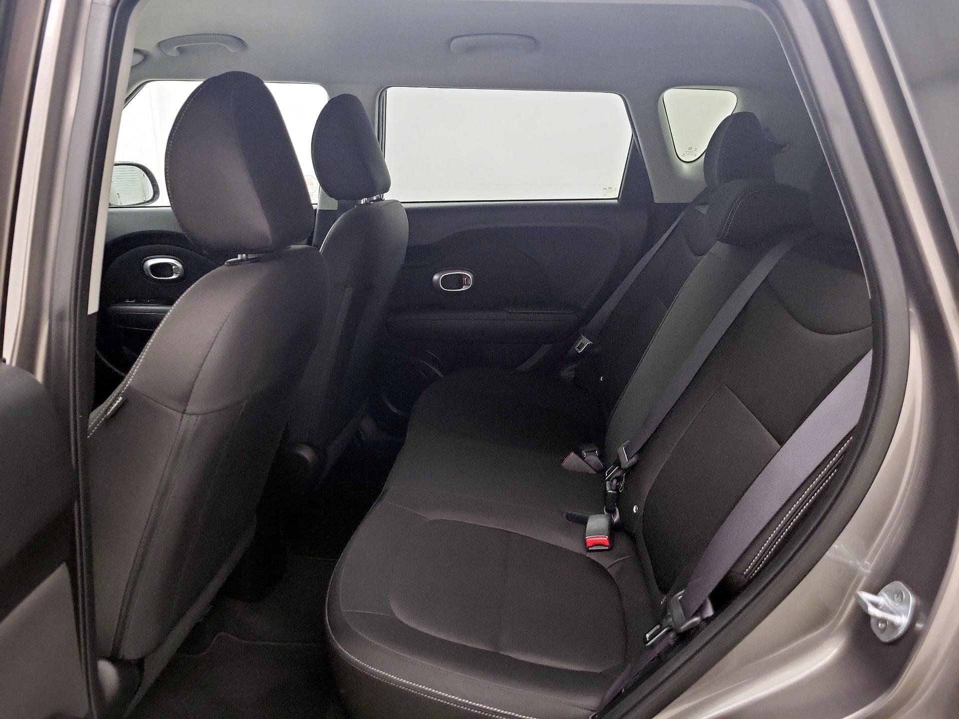 Thumbnail: 2016 Kia Soul - 18