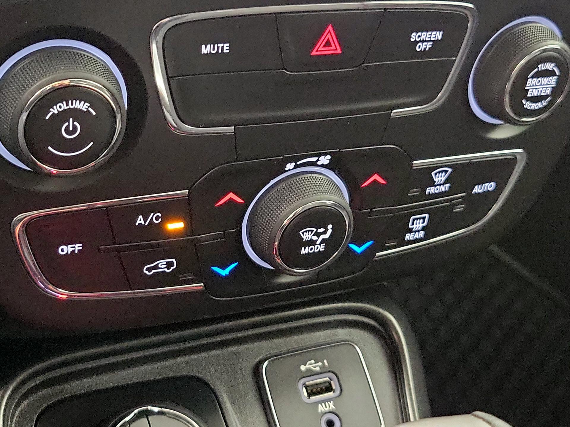 Thumbnail: 2019 Jeep Compass - 16