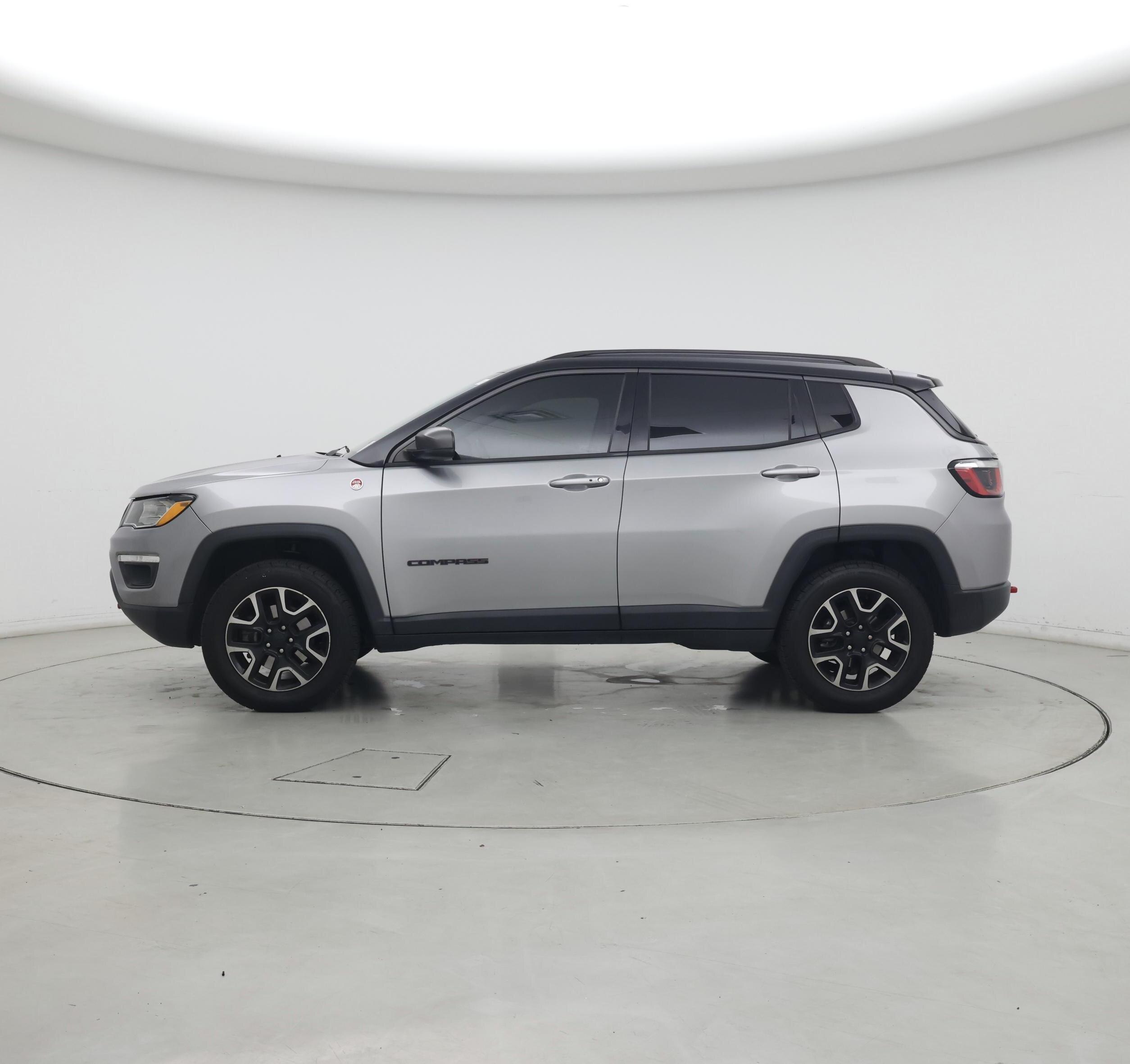 Thumbnail: 2019 Jeep Compass - 3
