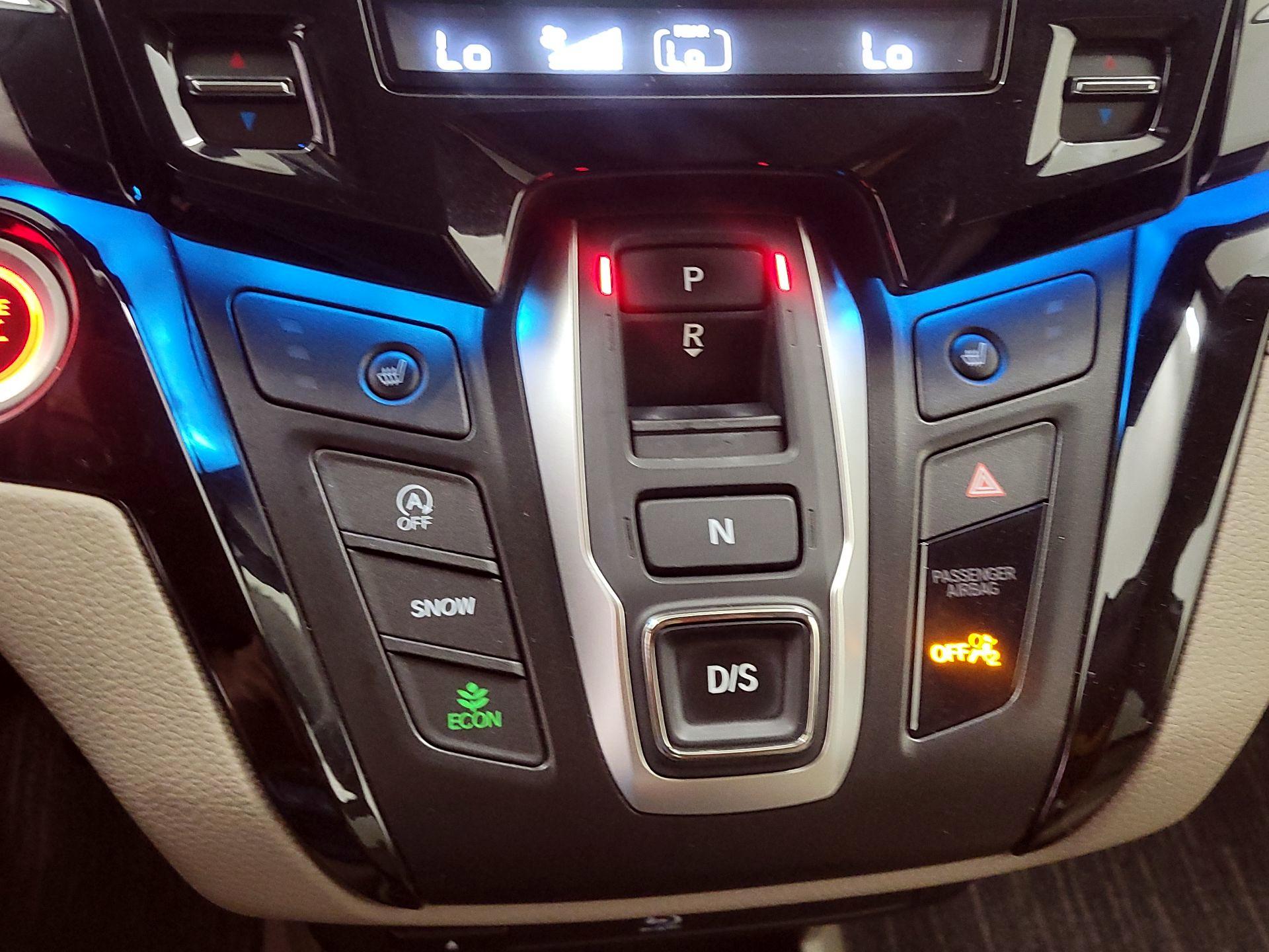 Thumbnail: 2021 Honda Odyssey - 18