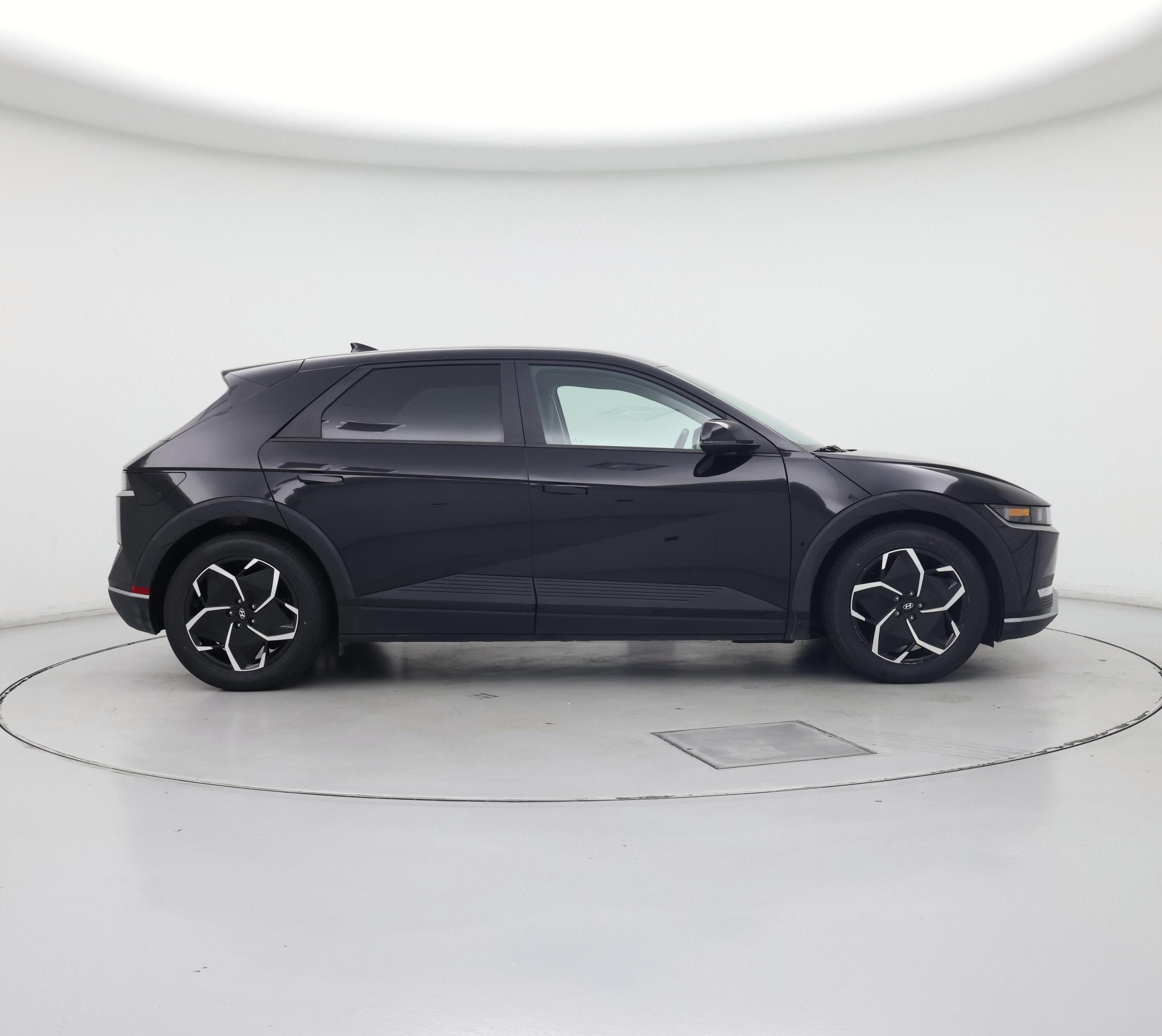 Thumbnail: 2023 Hyundai Ioniq 5 - 7