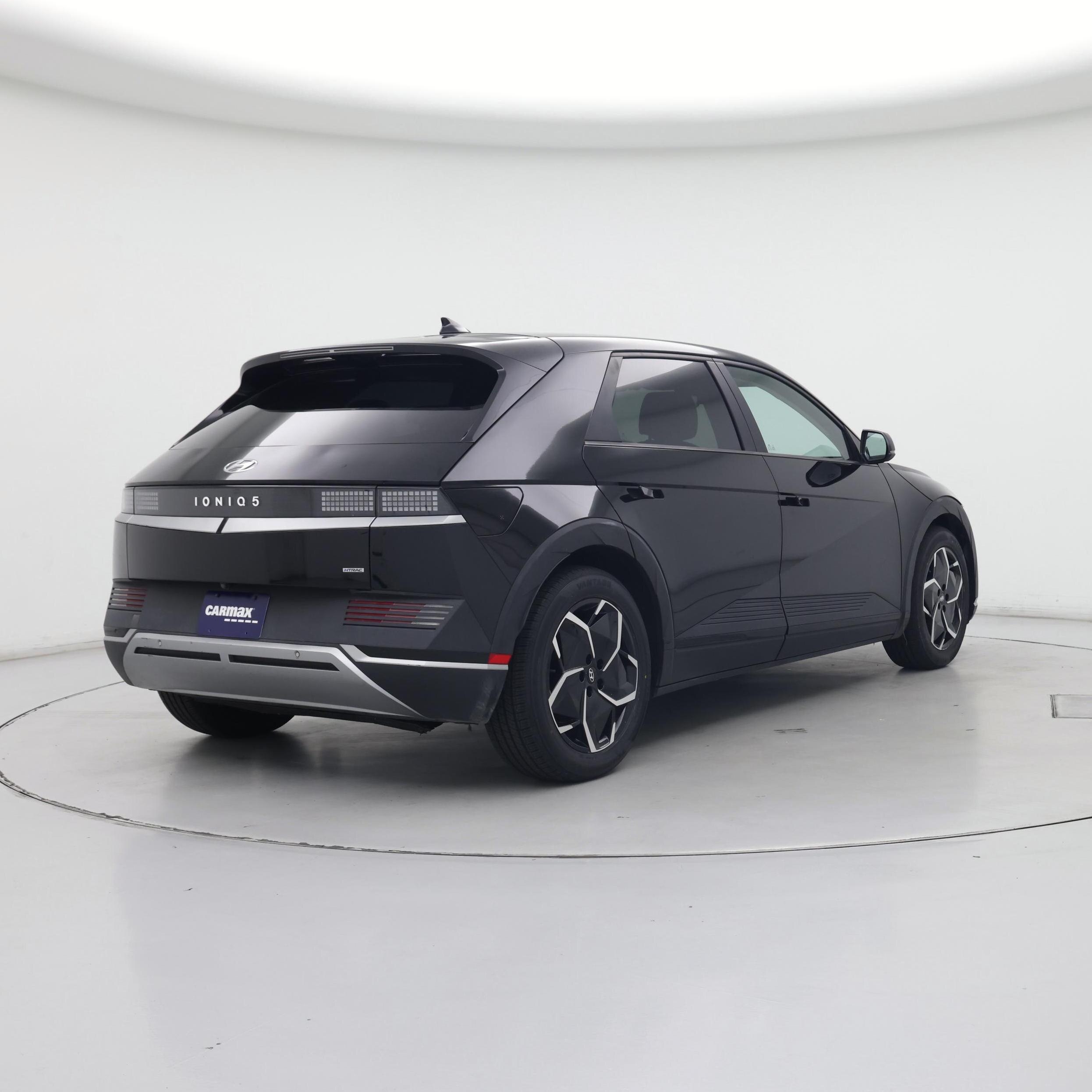 Thumbnail: 2023 Hyundai Ioniq 5 - 8