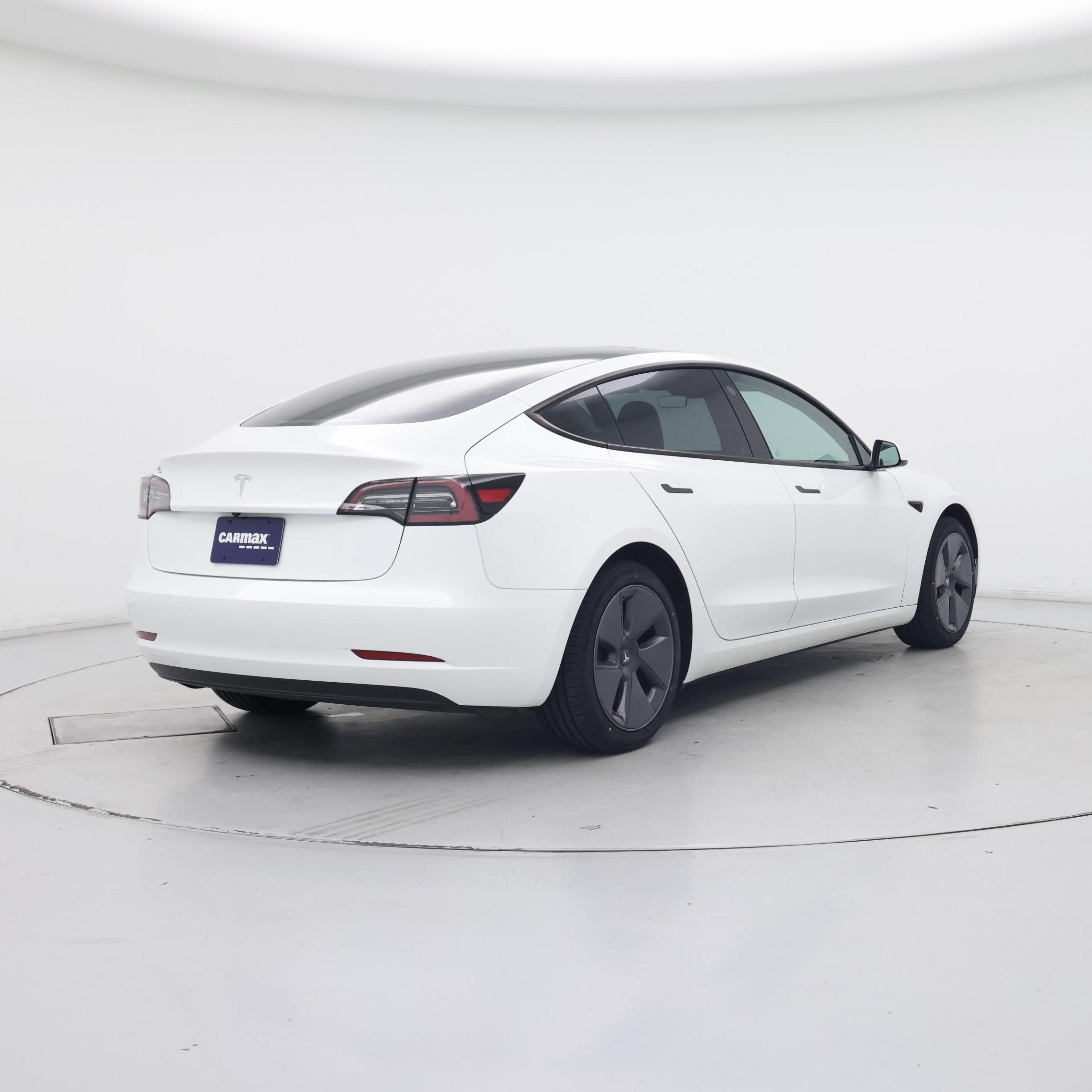 Thumbnail: 2022 Tesla Model 3 - 8