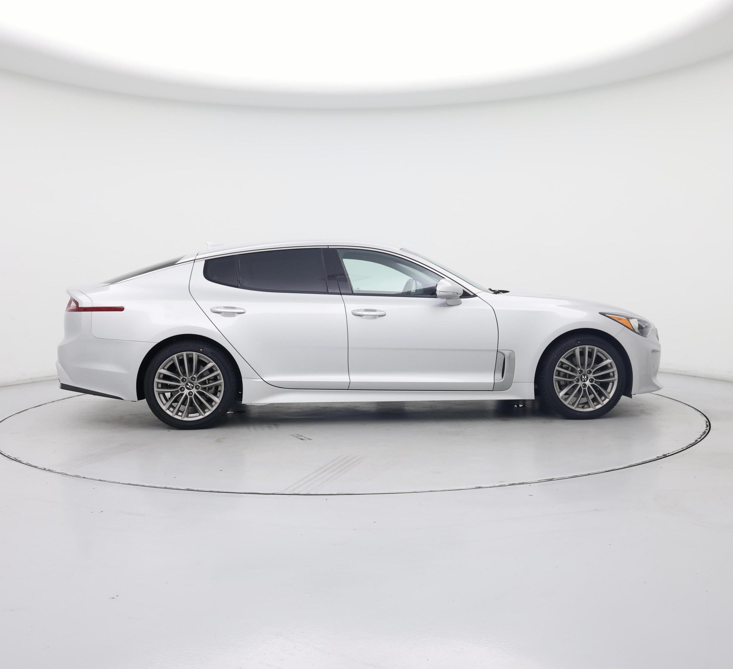 Thumbnail: 2018 Kia Stinger - 7