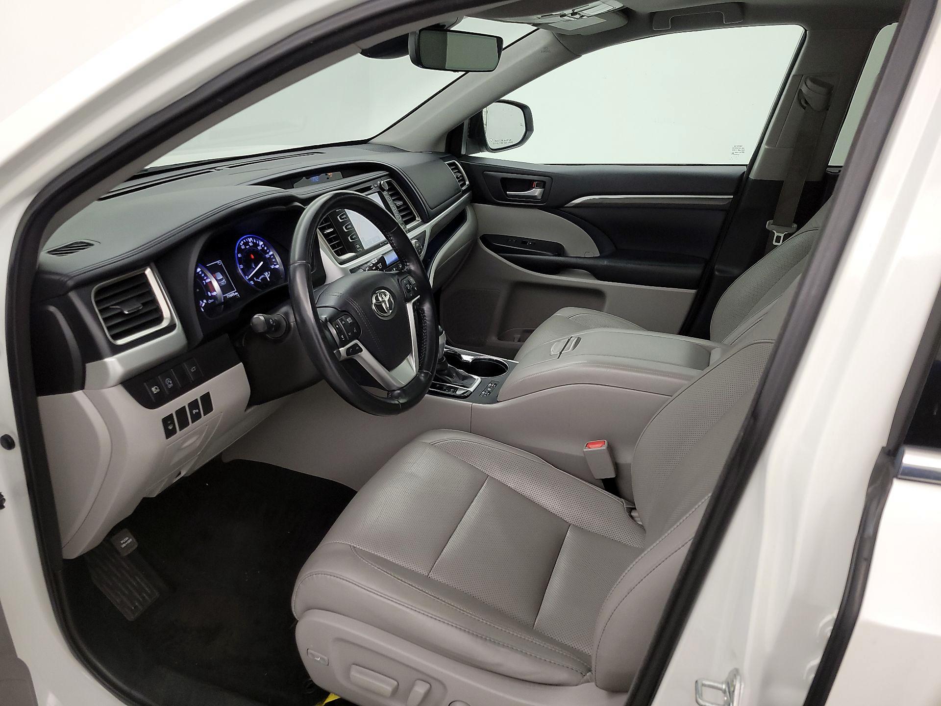 Thumbnail: 2018 Toyota Highlander - 11