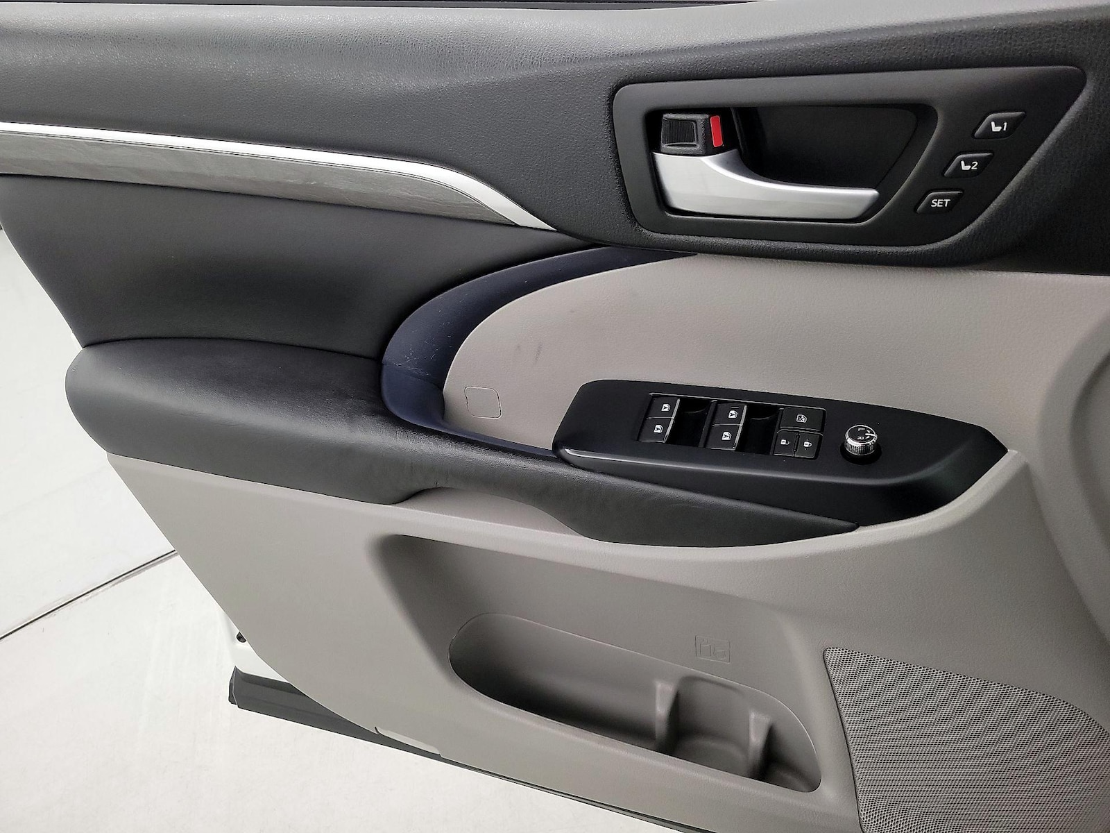 2018 Toyota Highlander Limited - Photo 13