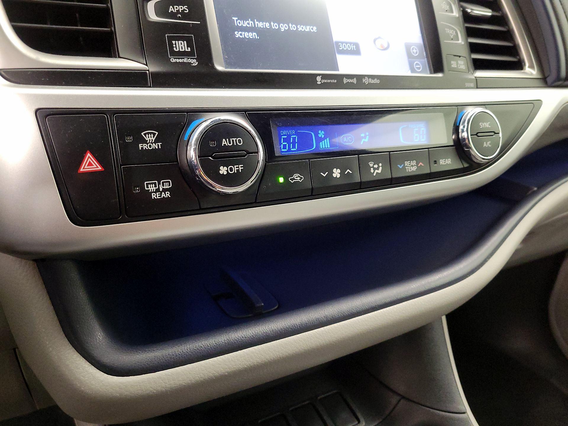 Thumbnail: 2018 Toyota Highlander - 17