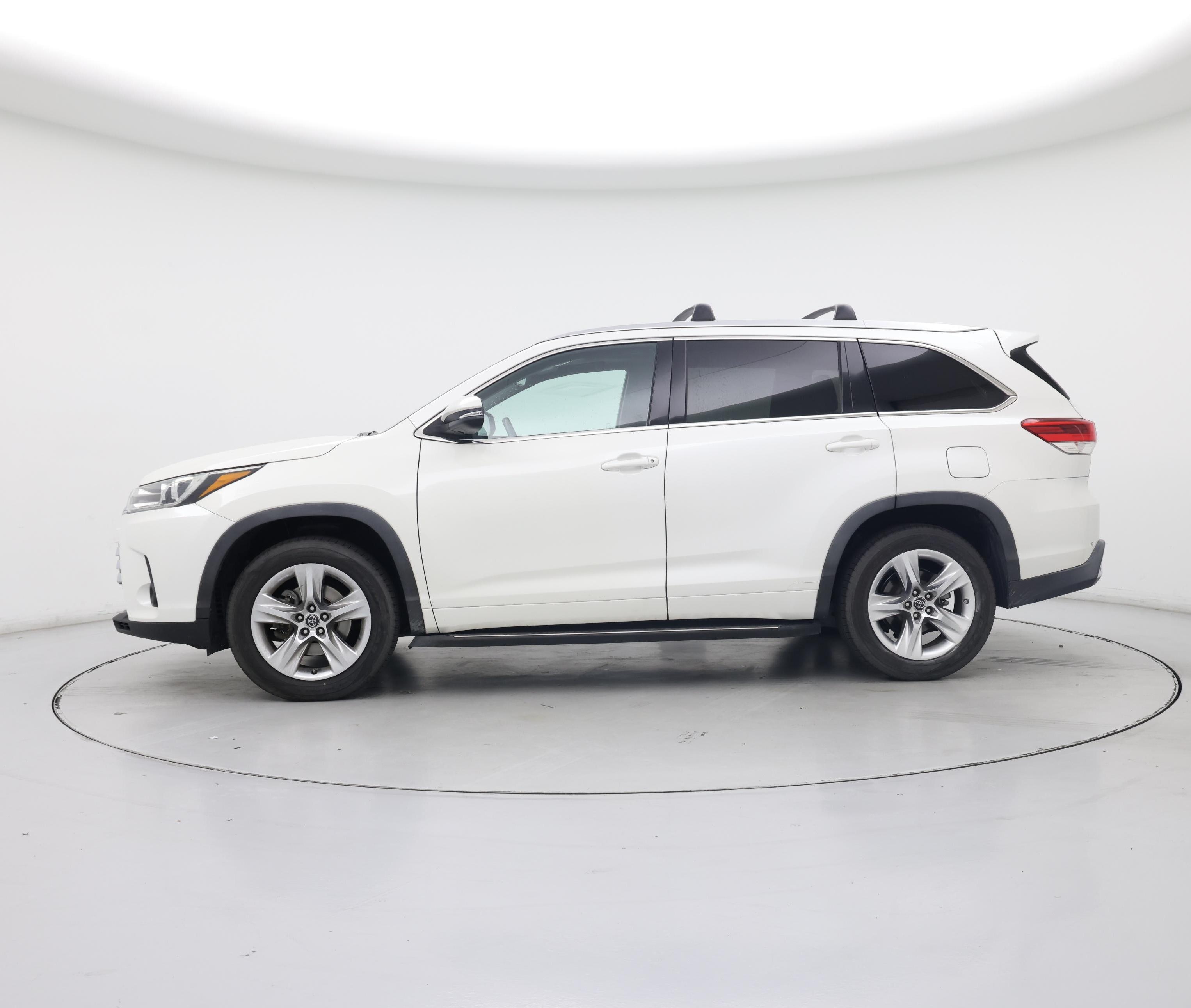 Thumbnail: 2018 Toyota Highlander - 3