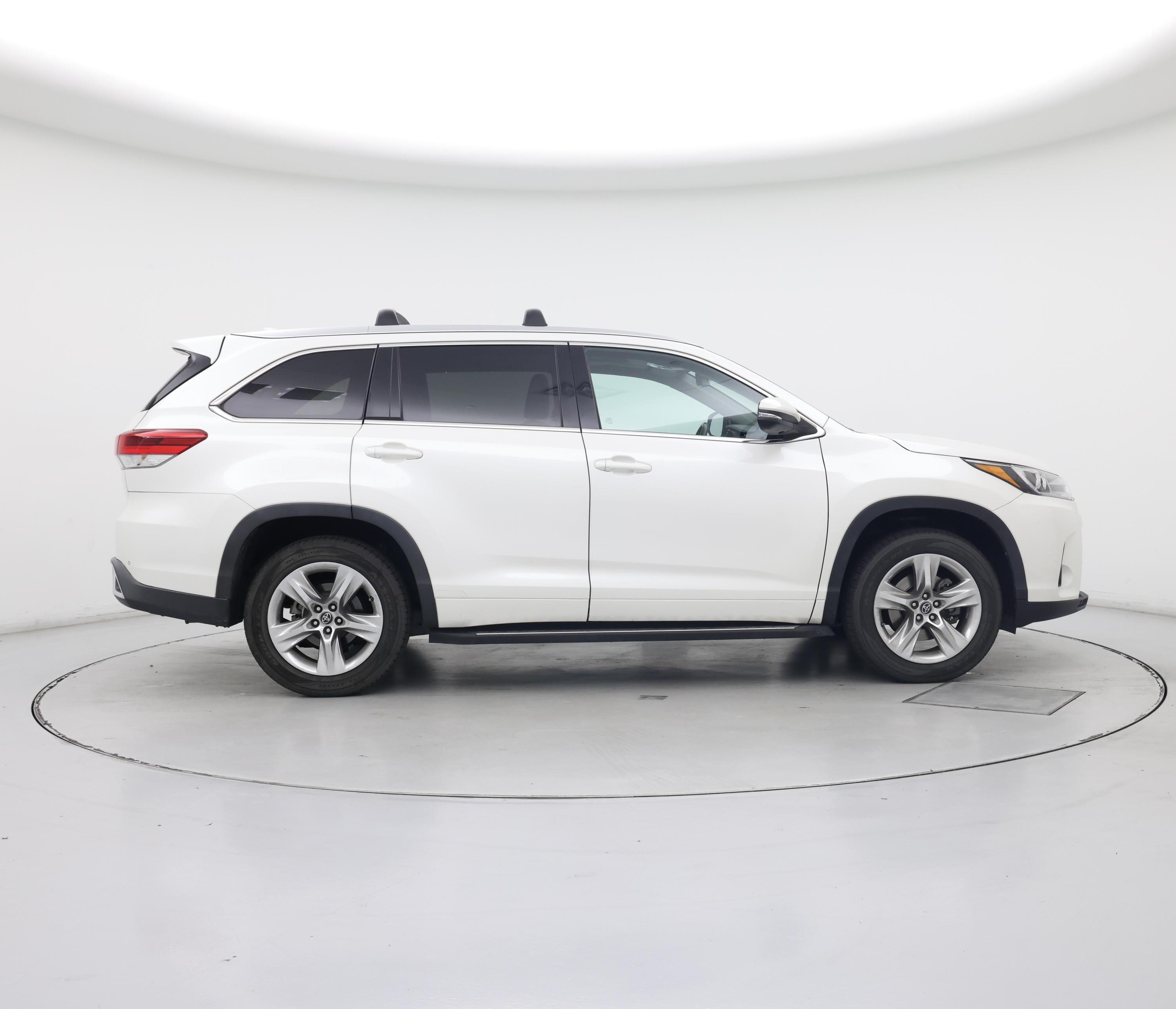 Thumbnail: 2018 Toyota Highlander - 7