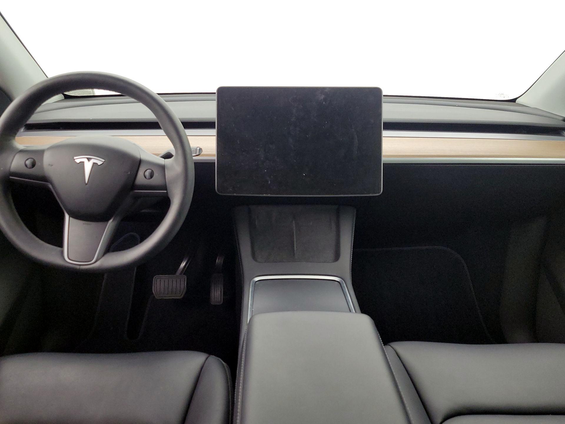 Thumbnail: 2024 Tesla Model Y - 9