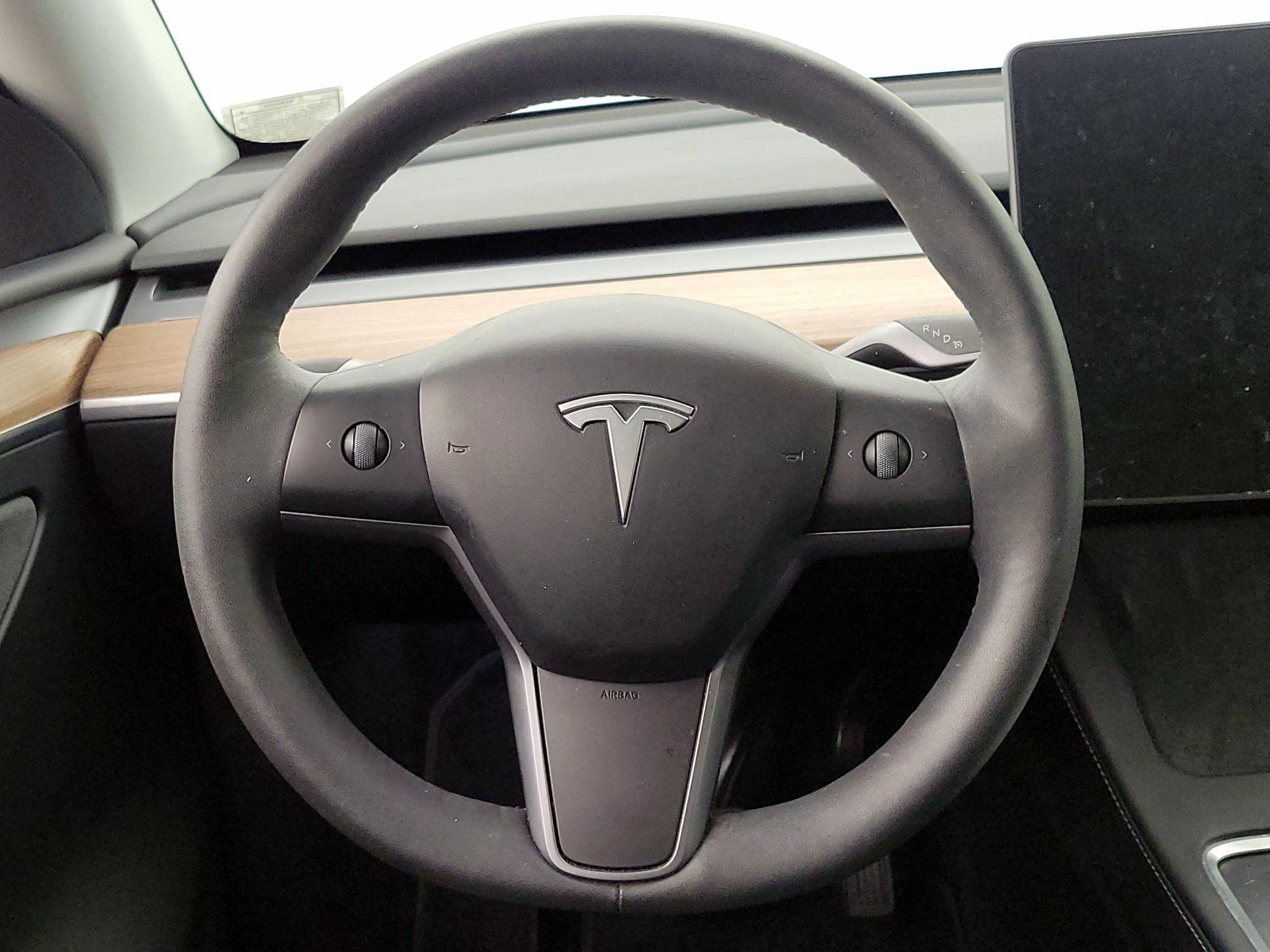 Thumbnail: 2024 Tesla Model Y - 10