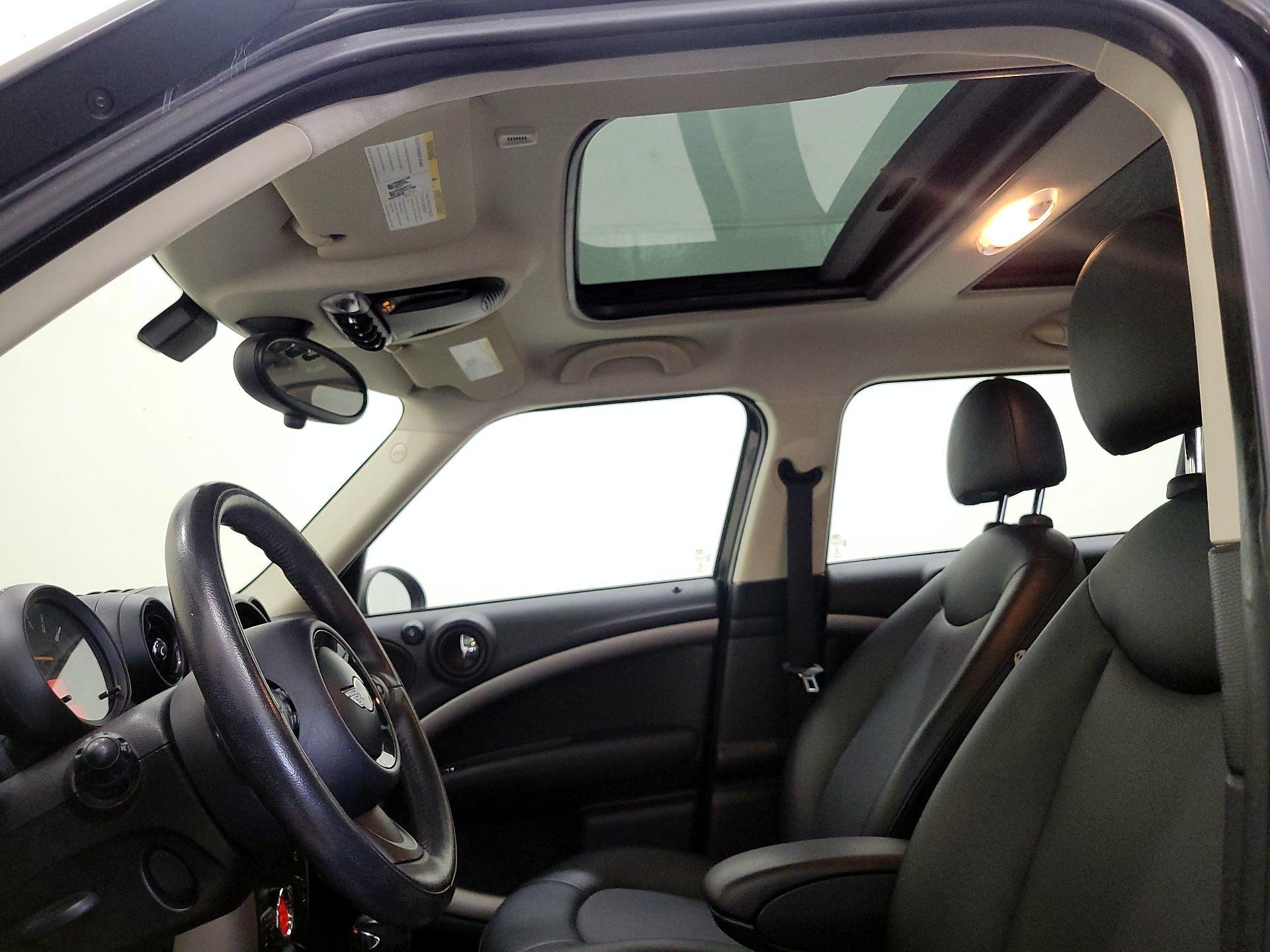 Thumbnail: 2015 MINI Cooper Countryman - 16