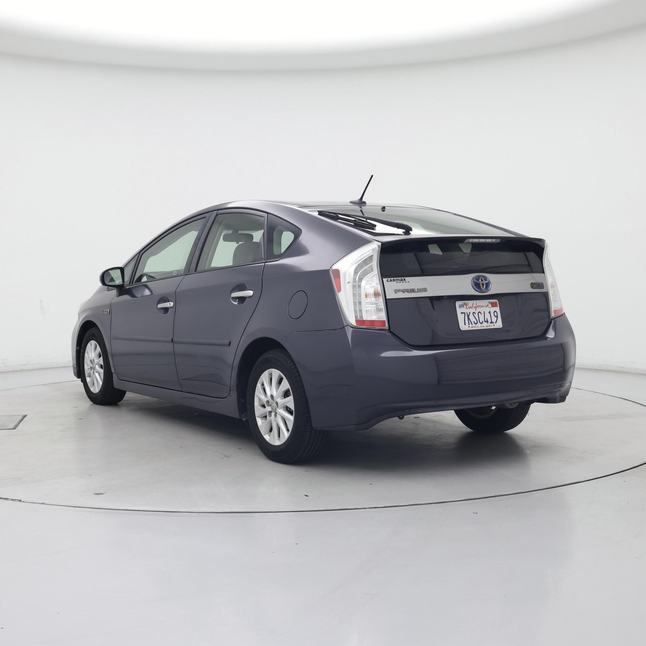 Thumbnail: 2015 Toyota Prius - 2