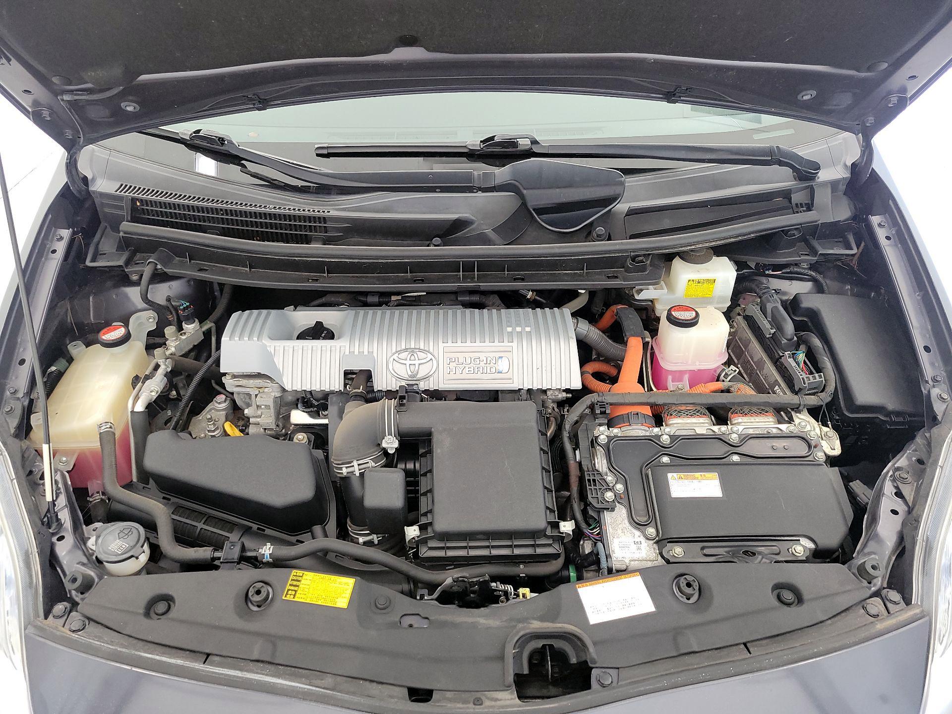 Thumbnail: 2015 Toyota Prius - 20