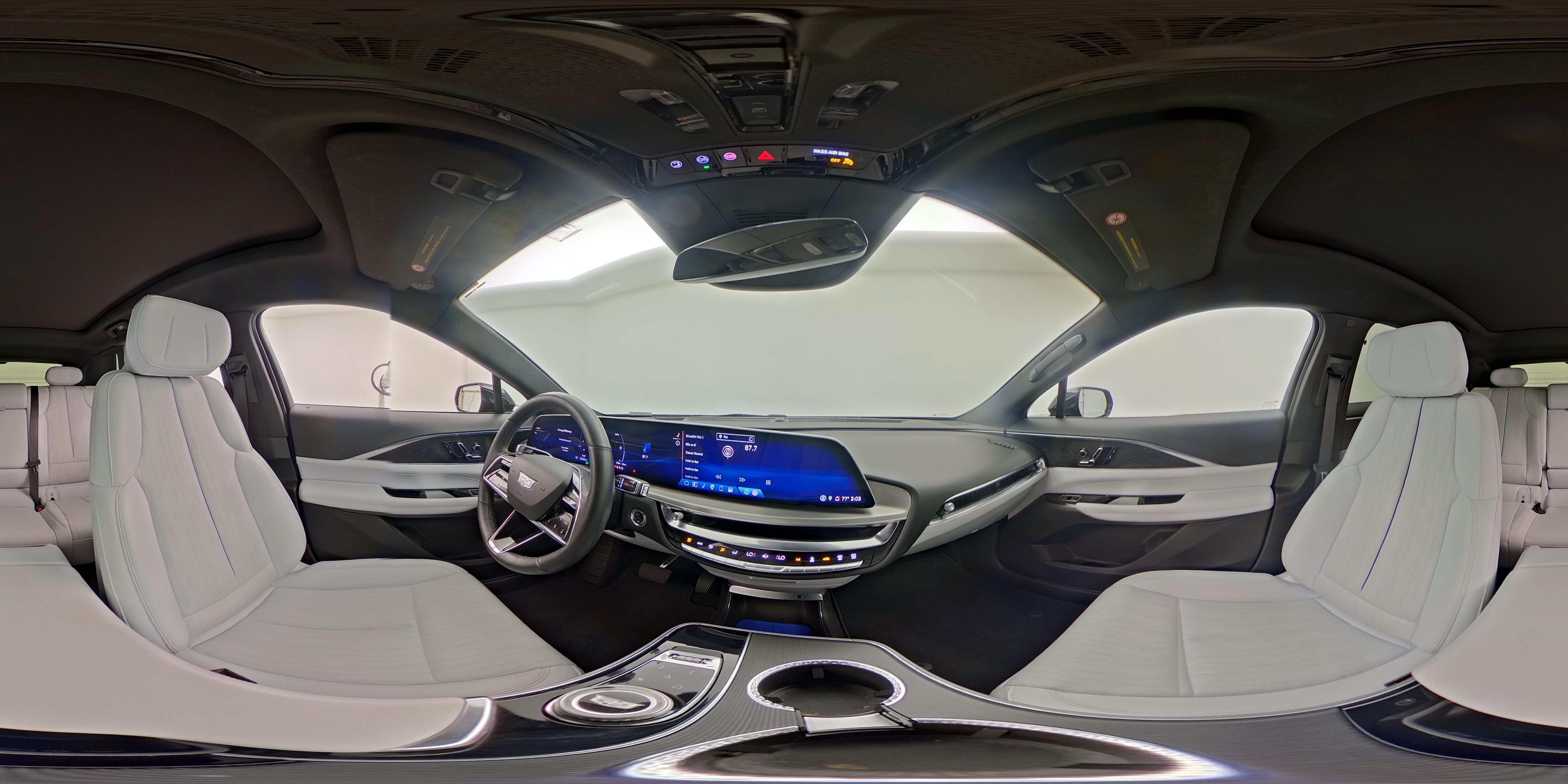 2024 Cadillac LYRIQ Luxury 1 - Photo 24