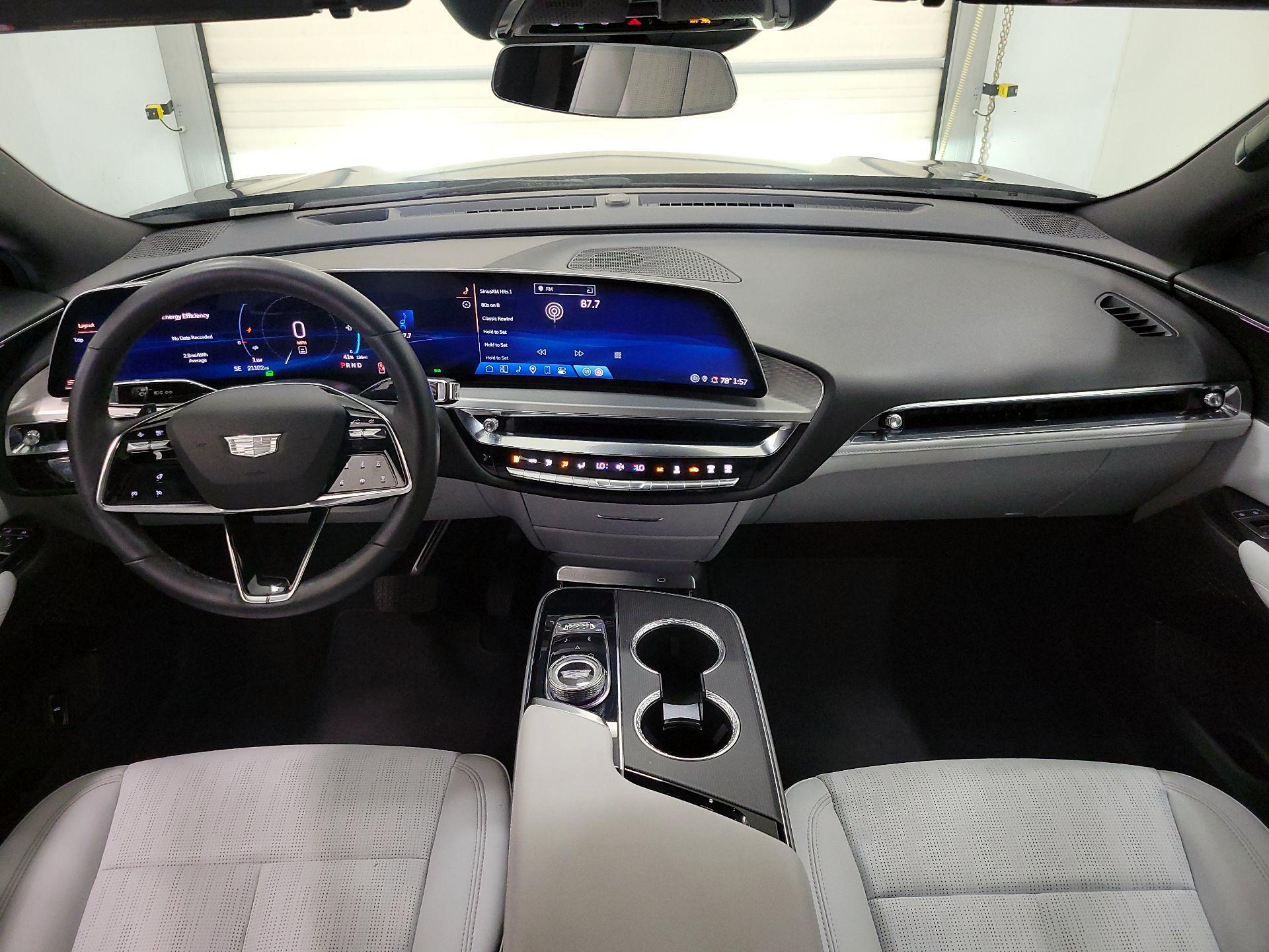 Thumbnail: 2024 Cadillac Lyriq - 9