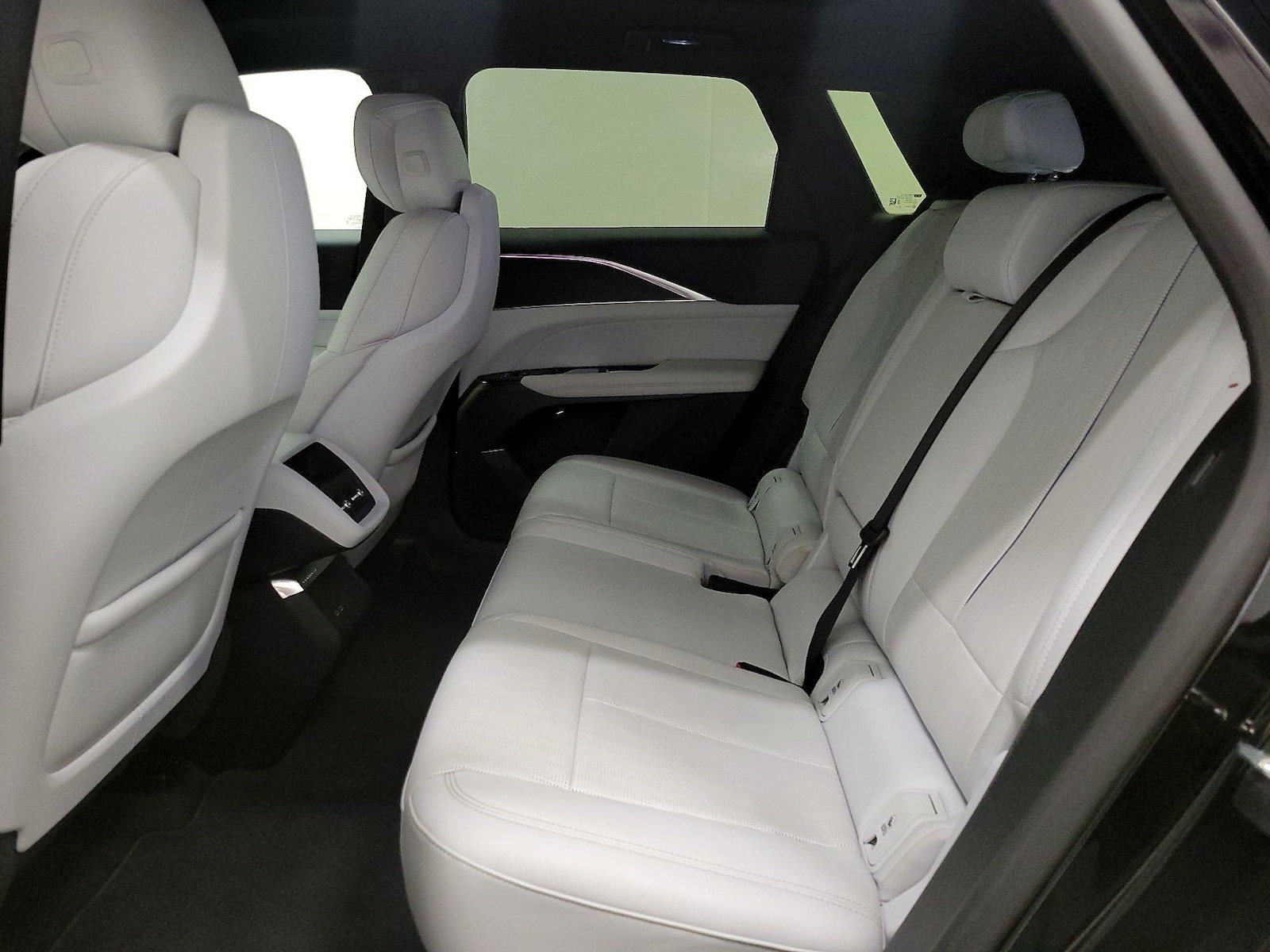 2024 Cadillac LYRIQ Luxury 1 - Photo 20