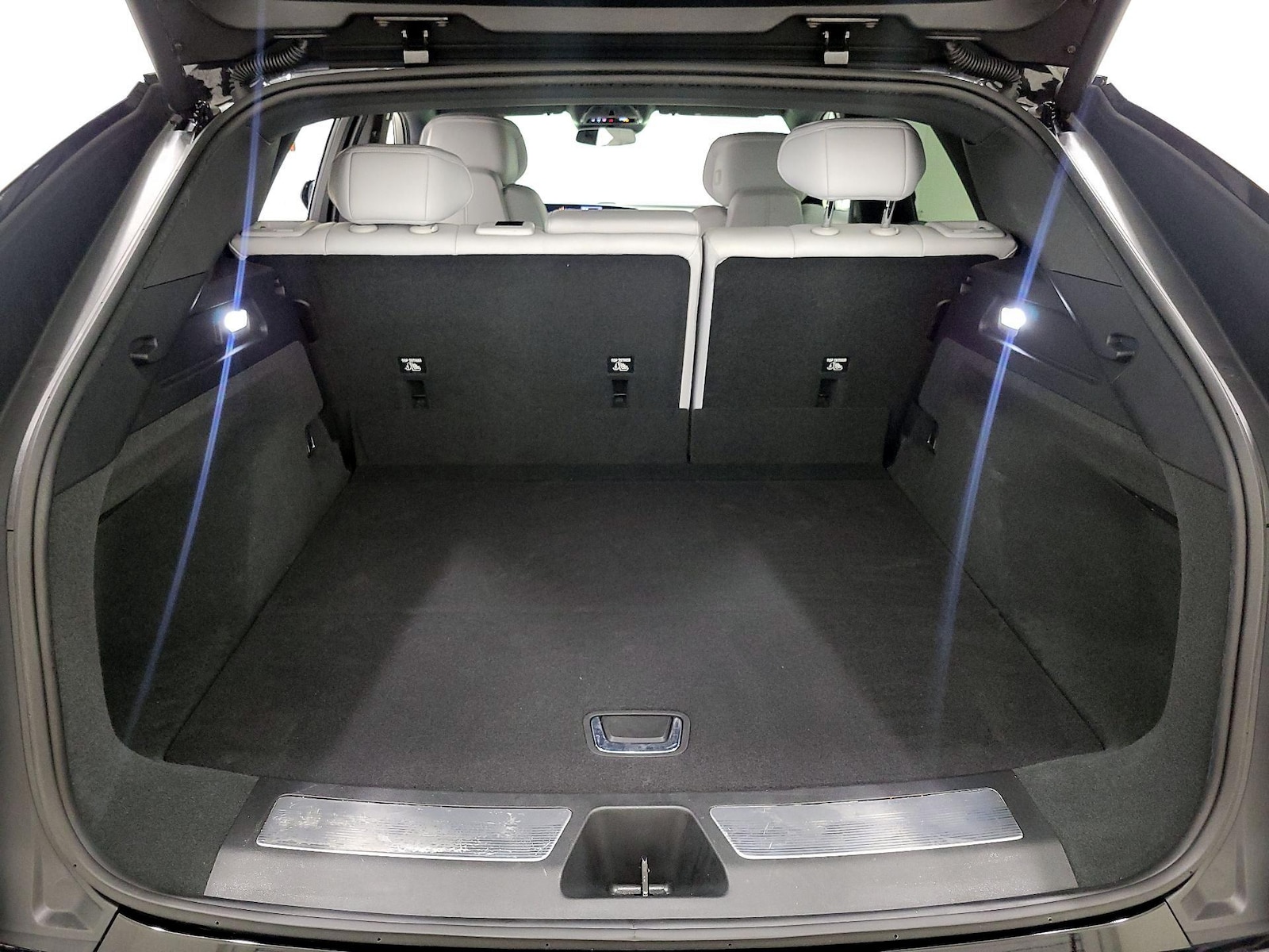 2024 Cadillac LYRIQ Luxury 1 - Photo 21