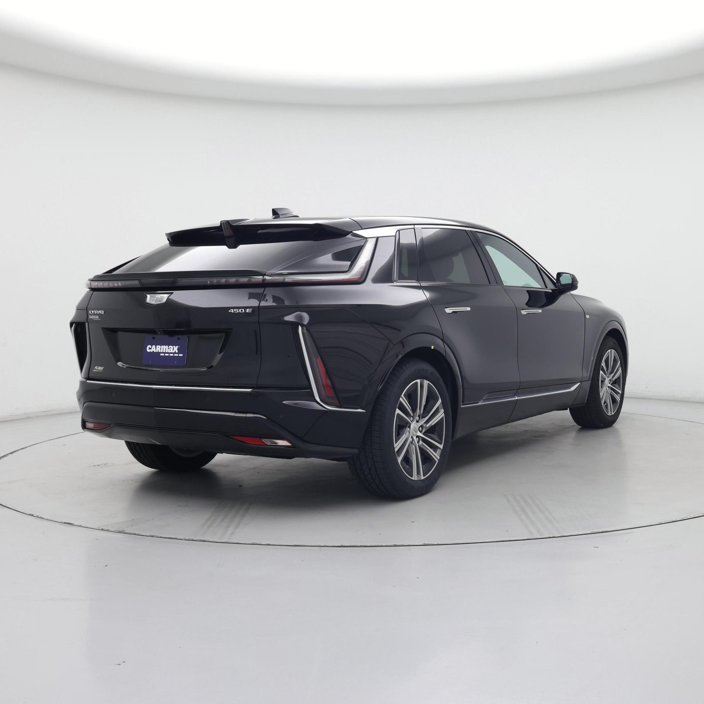 Thumbnail: 2024 Cadillac Lyriq - 8