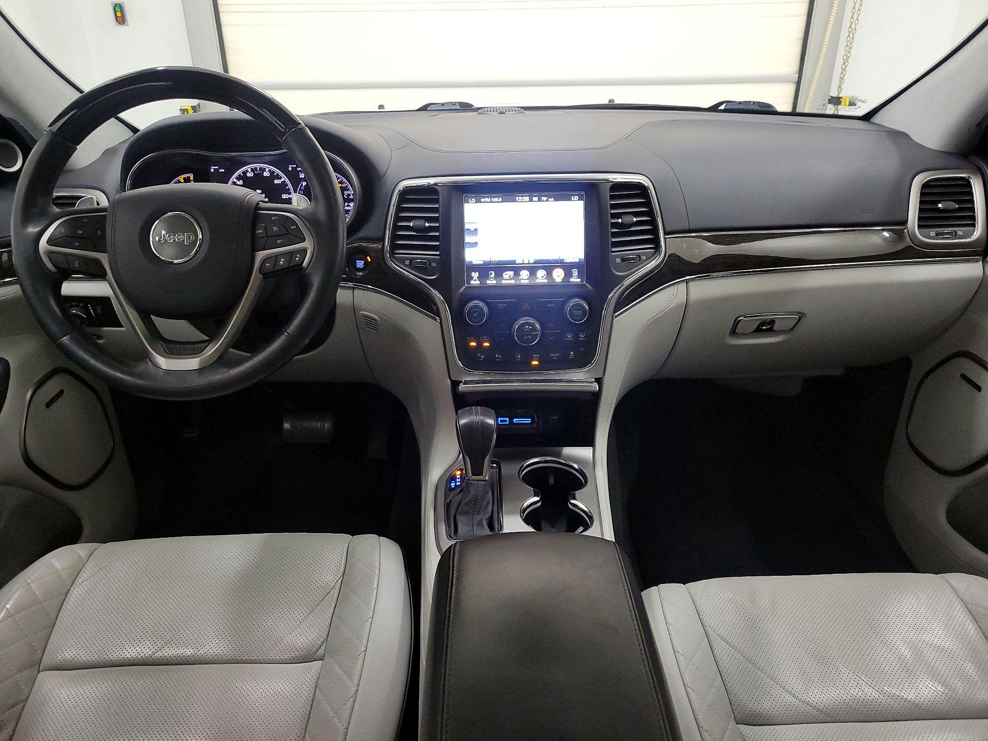 Thumbnail: 2017 Jeep Grand Cherokee - 9