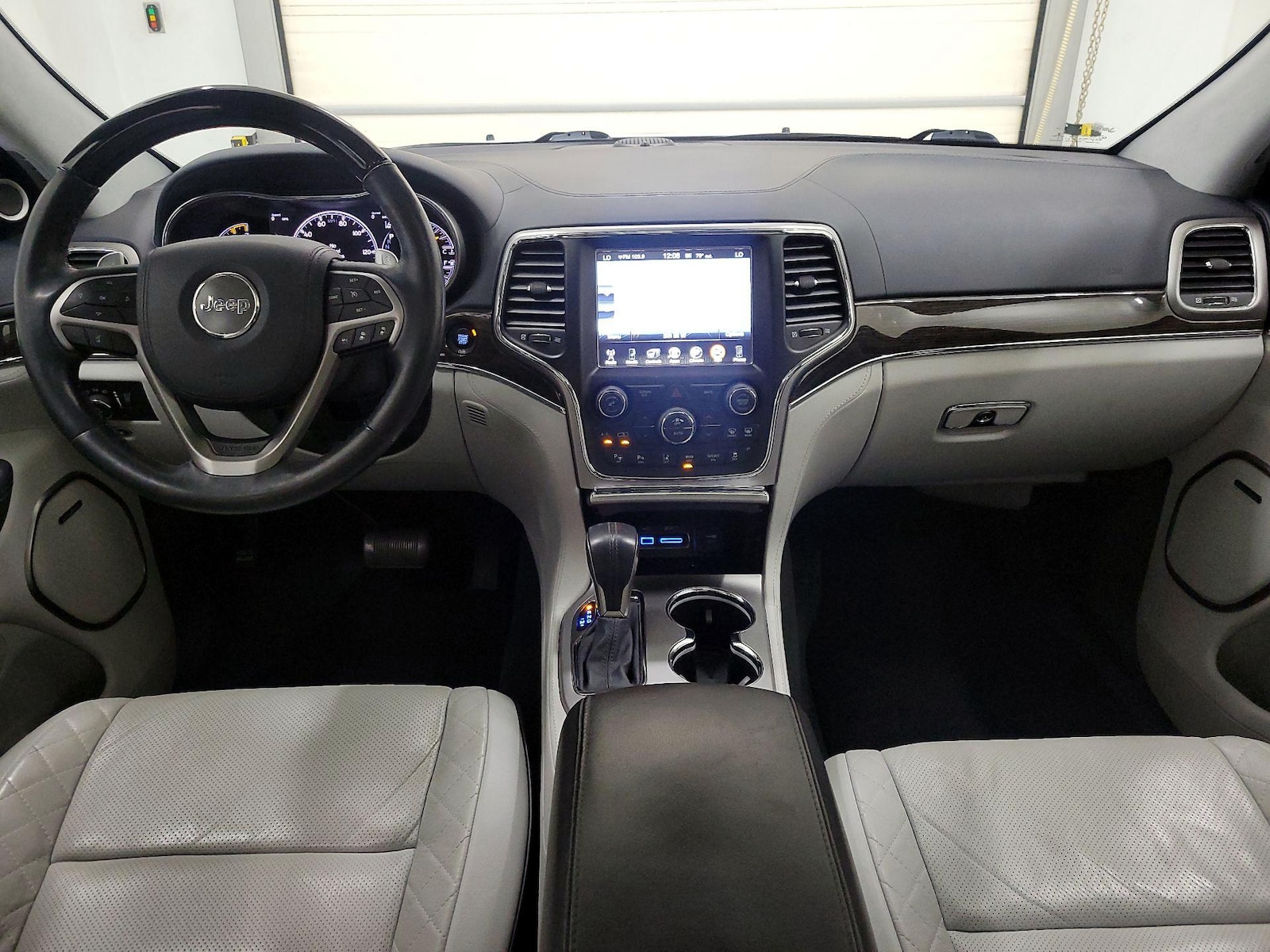 2017 Jeep Grand Cherokee Summit - Photo 10