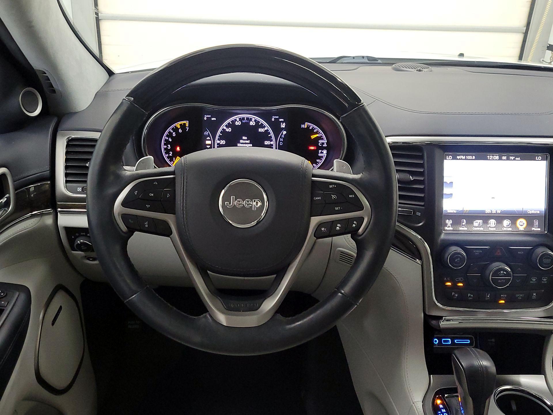 Thumbnail: 2017 Jeep Grand Cherokee - 10
