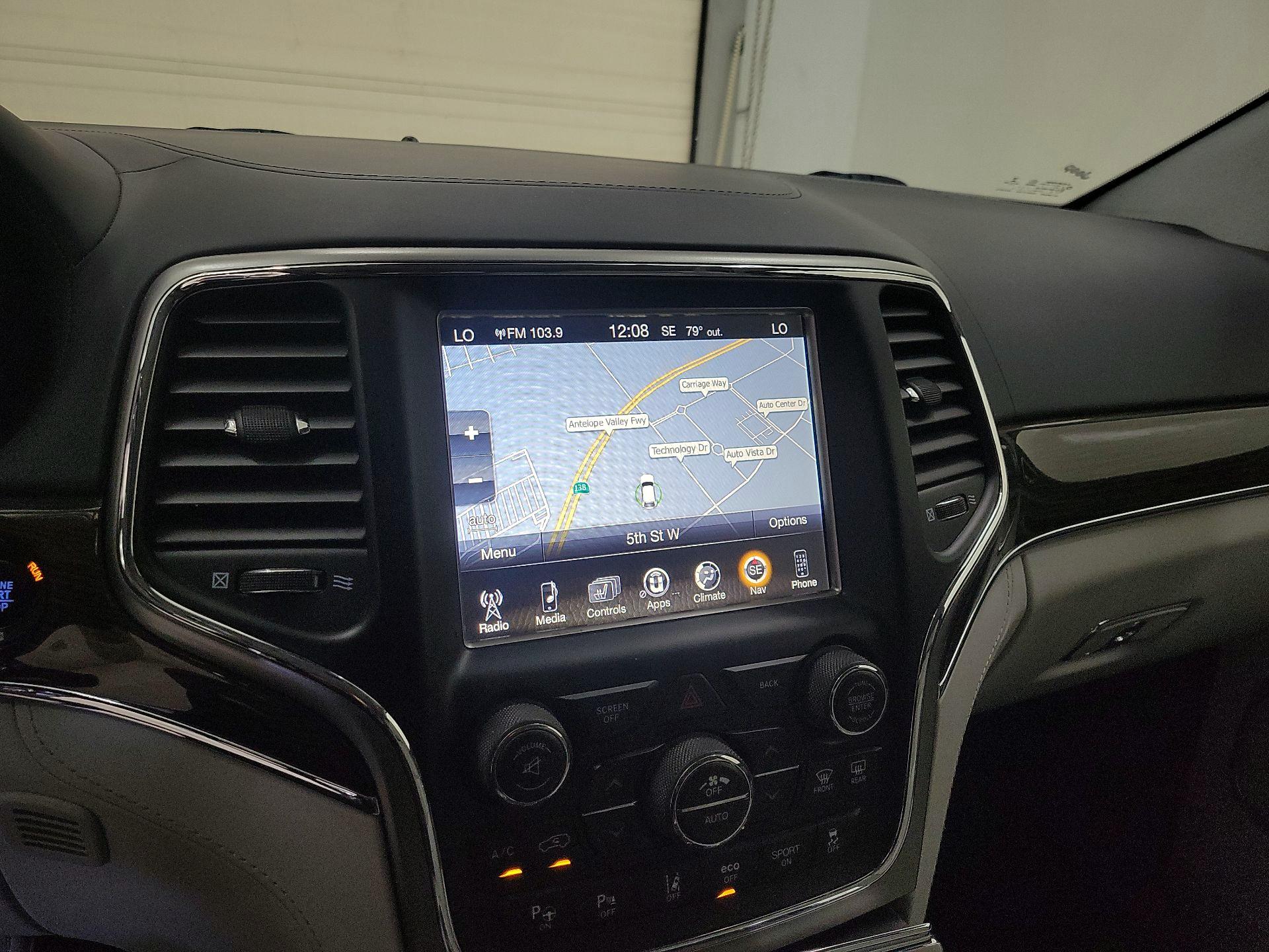 Thumbnail: 2017 Jeep Grand Cherokee - 14