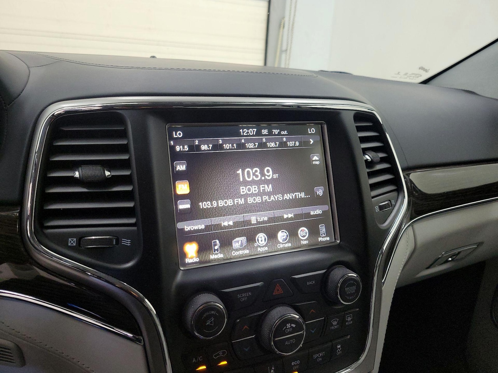 2017 Jeep Grand Cherokee Summit - Photo 17