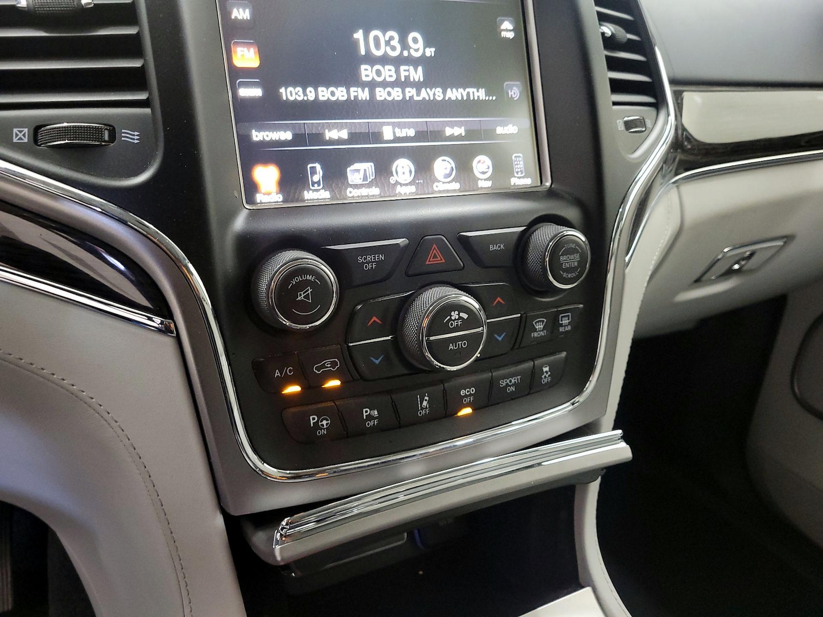 2017 Jeep Grand Cherokee Summit - Photo 18
