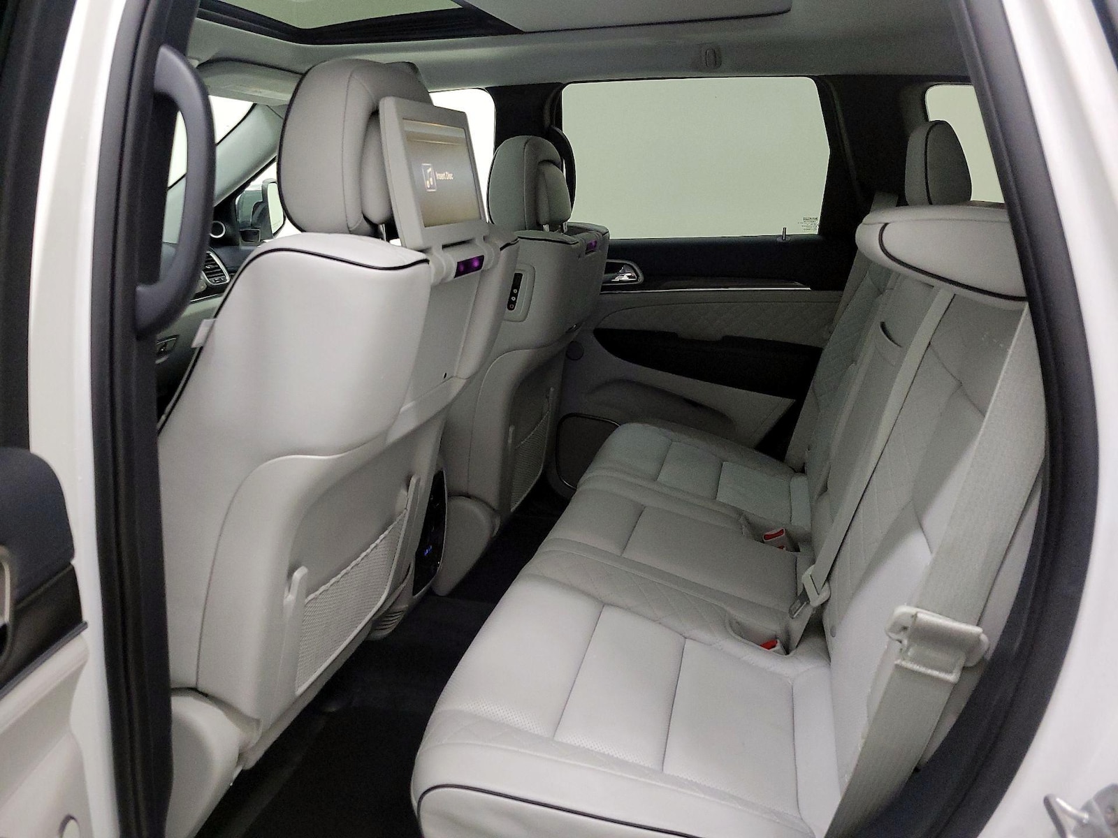 2017 Jeep Grand Cherokee Summit - Photo 22