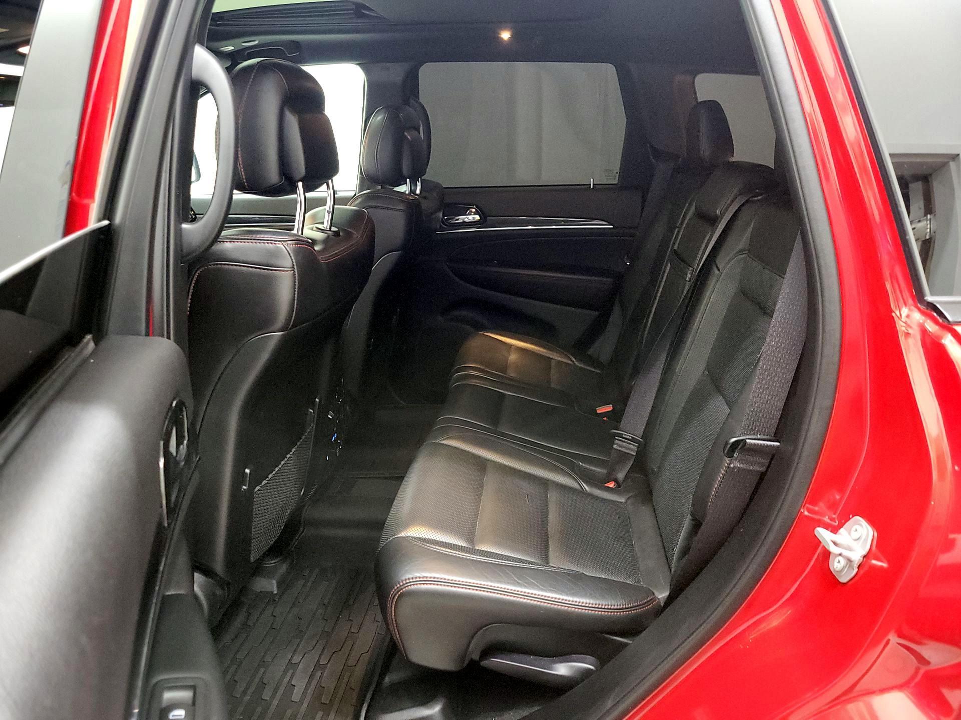 Thumbnail: 2020 Jeep Grand Cherokee - 20