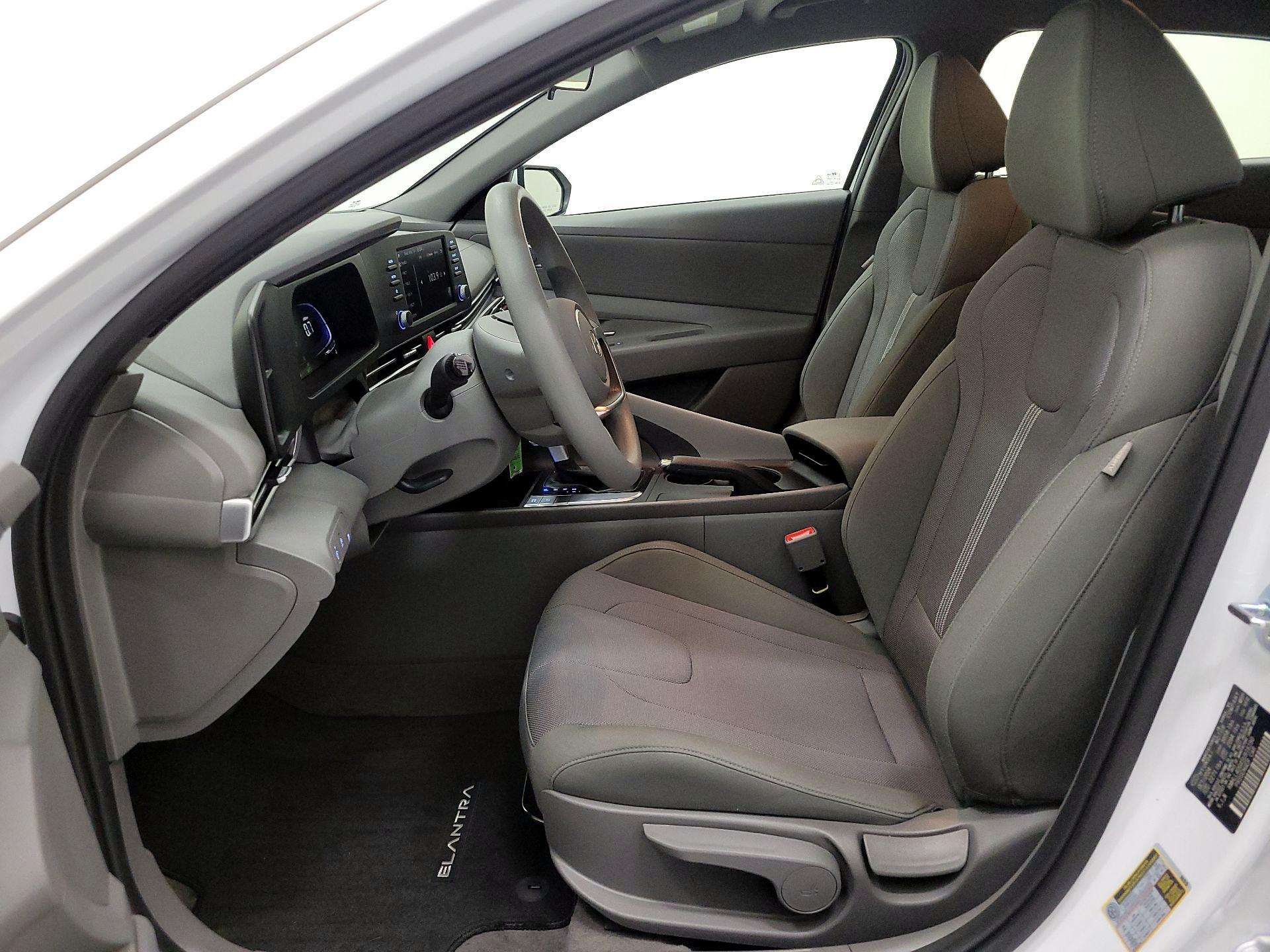 Thumbnail: 2025 Hyundai Elantra - 11