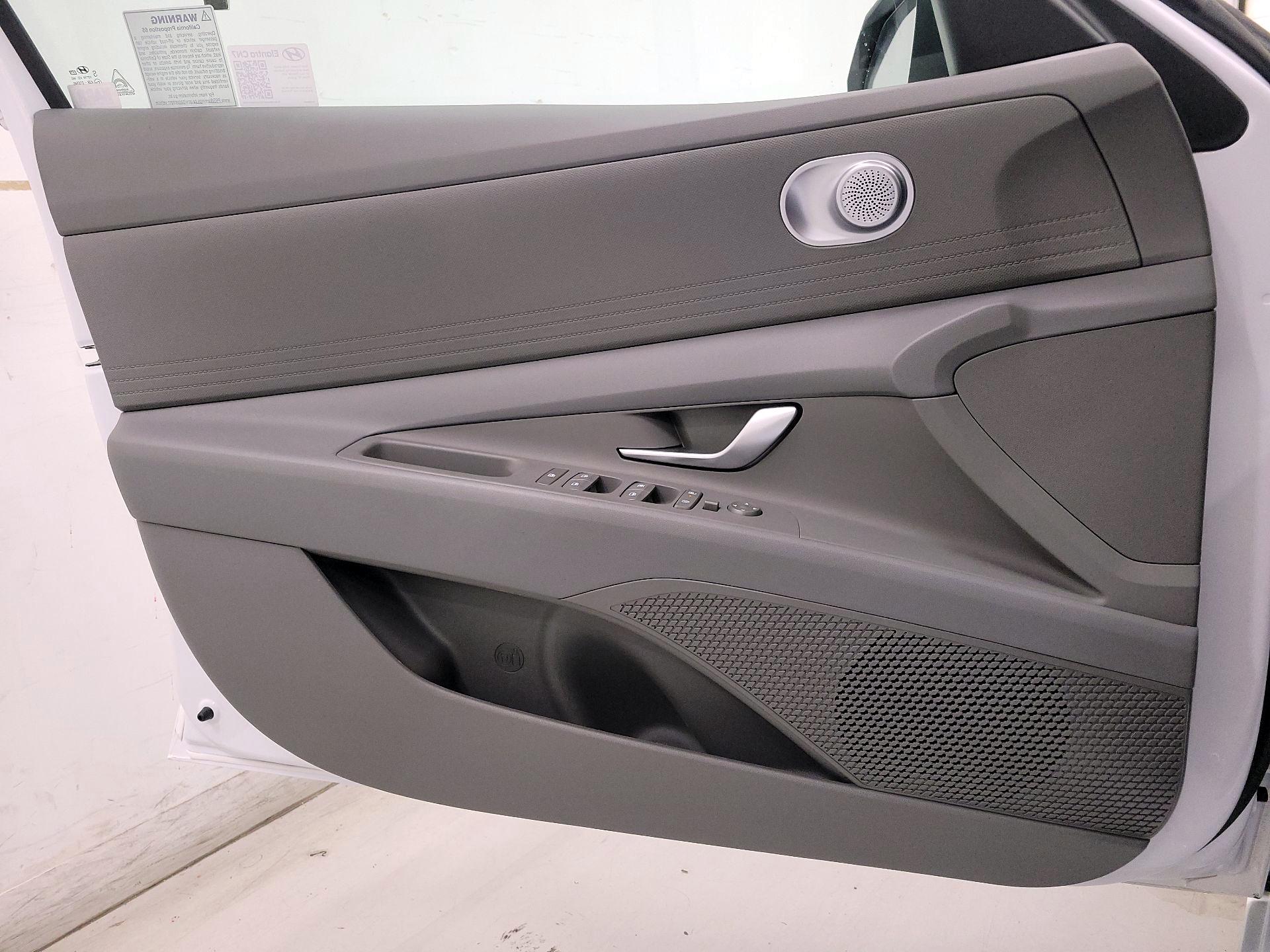 Thumbnail: 2025 Hyundai Elantra - 12