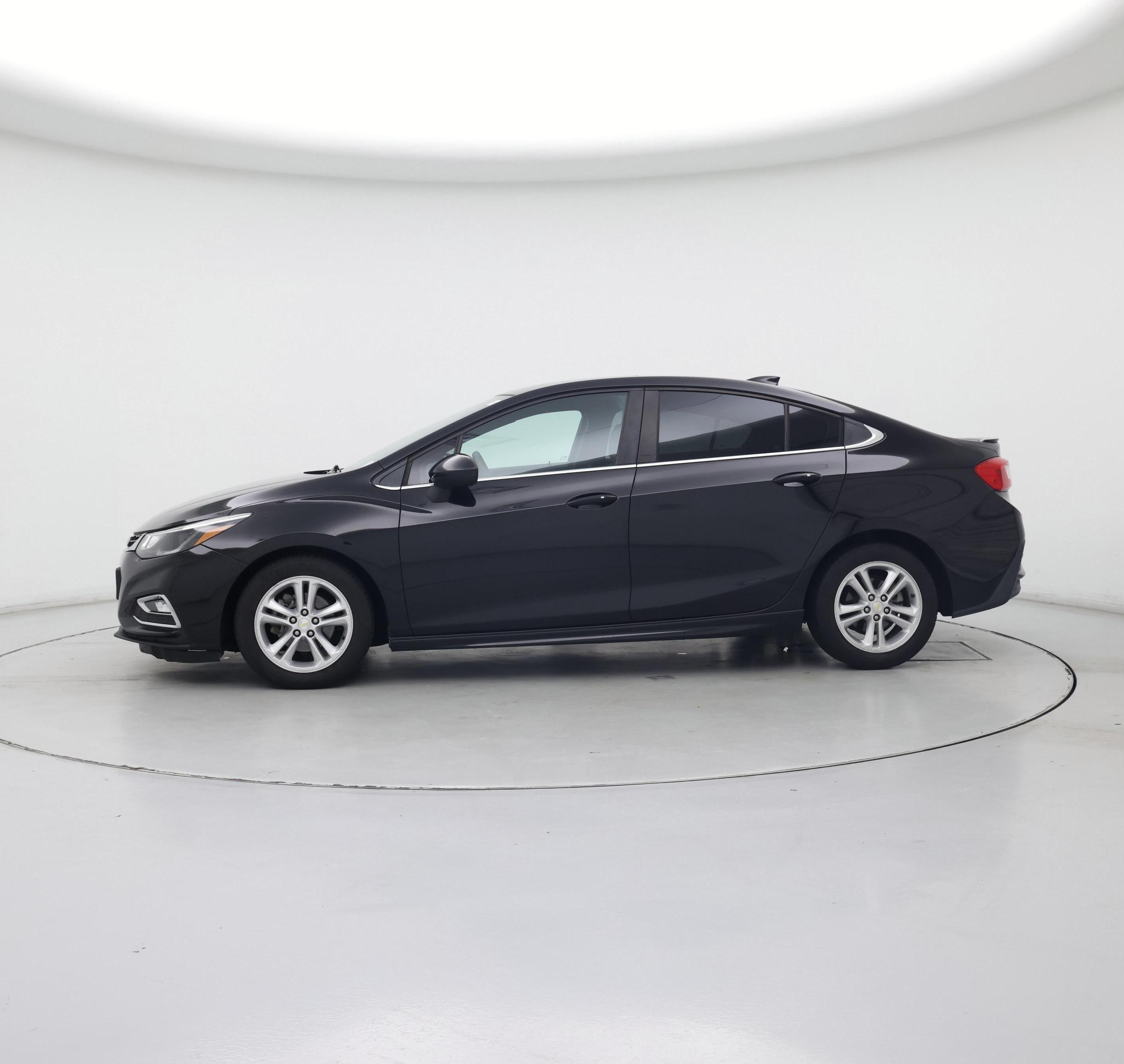 Thumbnail: 2016 Chevrolet Cruze - 3