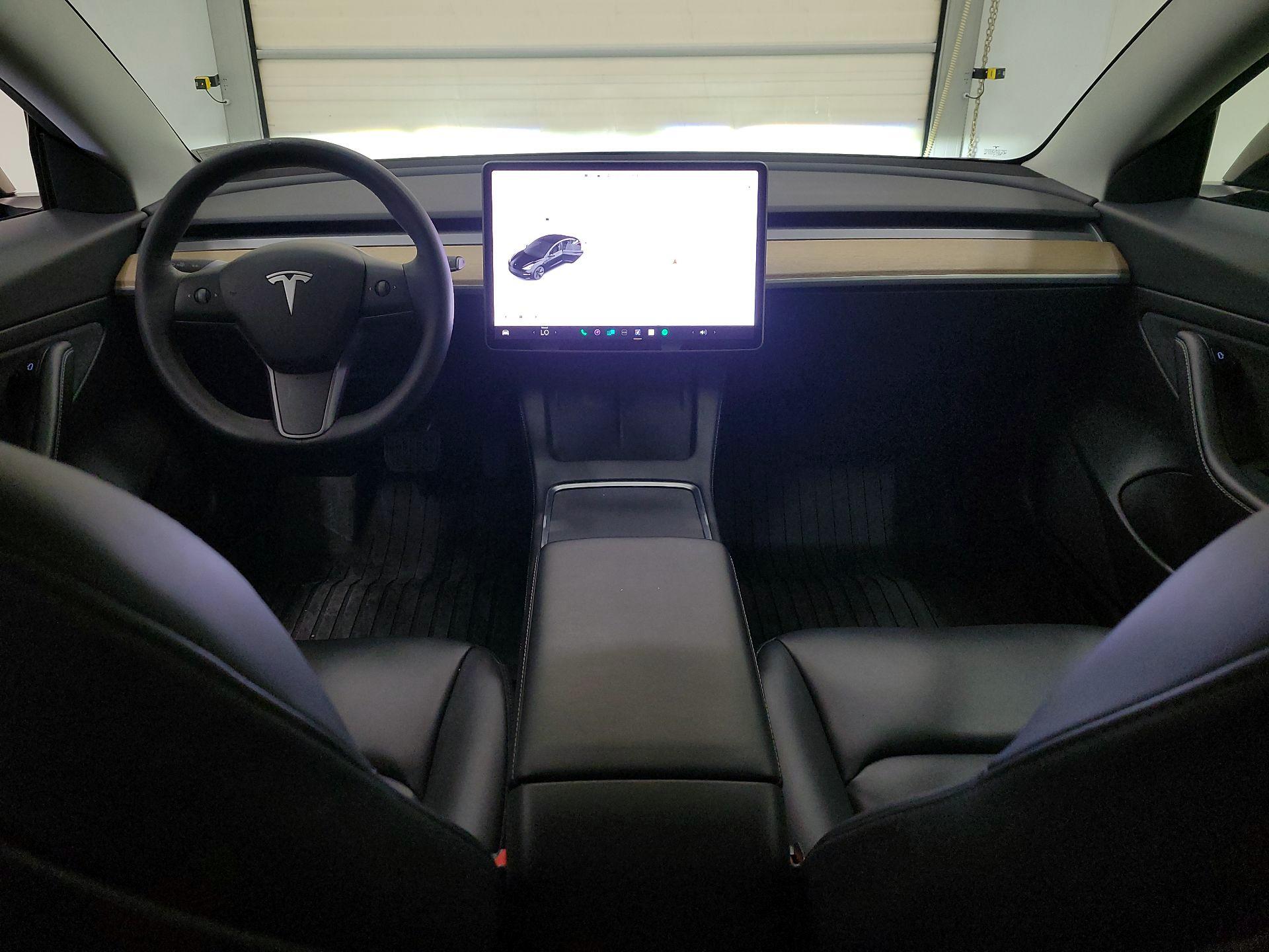 Thumbnail: 2021 Tesla Model 3 - 9
