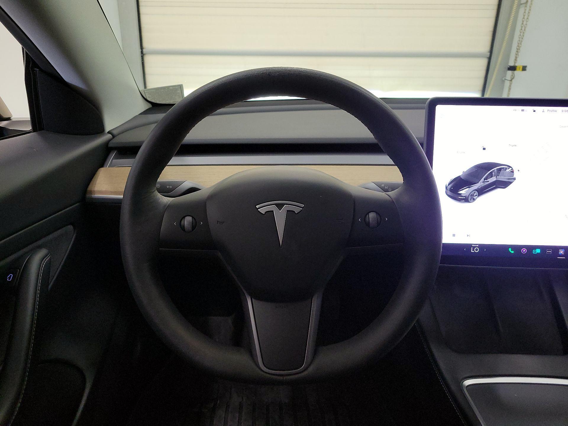Thumbnail: 2021 Tesla Model 3 - 10