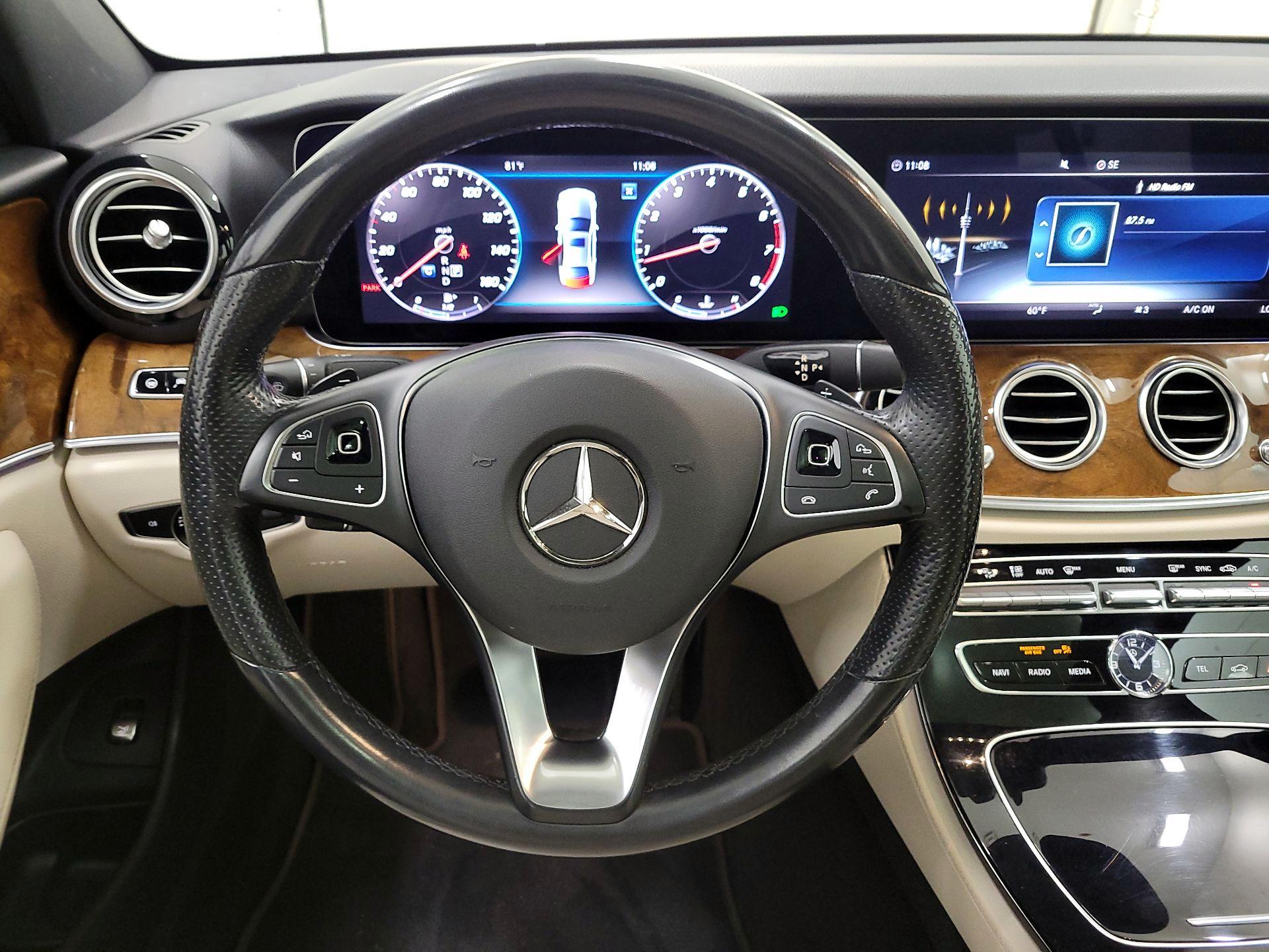 Thumbnail: 2018 Mercedes-Benz E-Class - 10