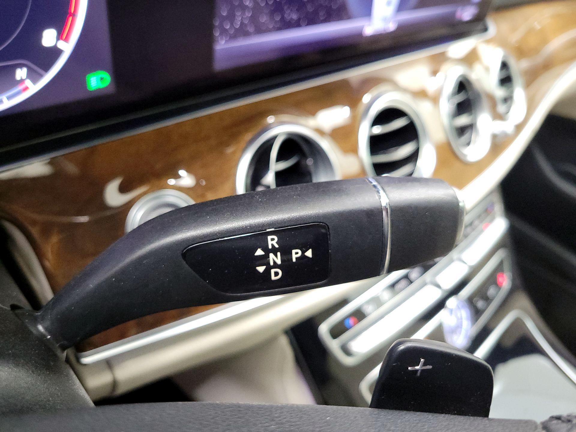 Thumbnail: 2018 Mercedes-Benz E-Class - 18
