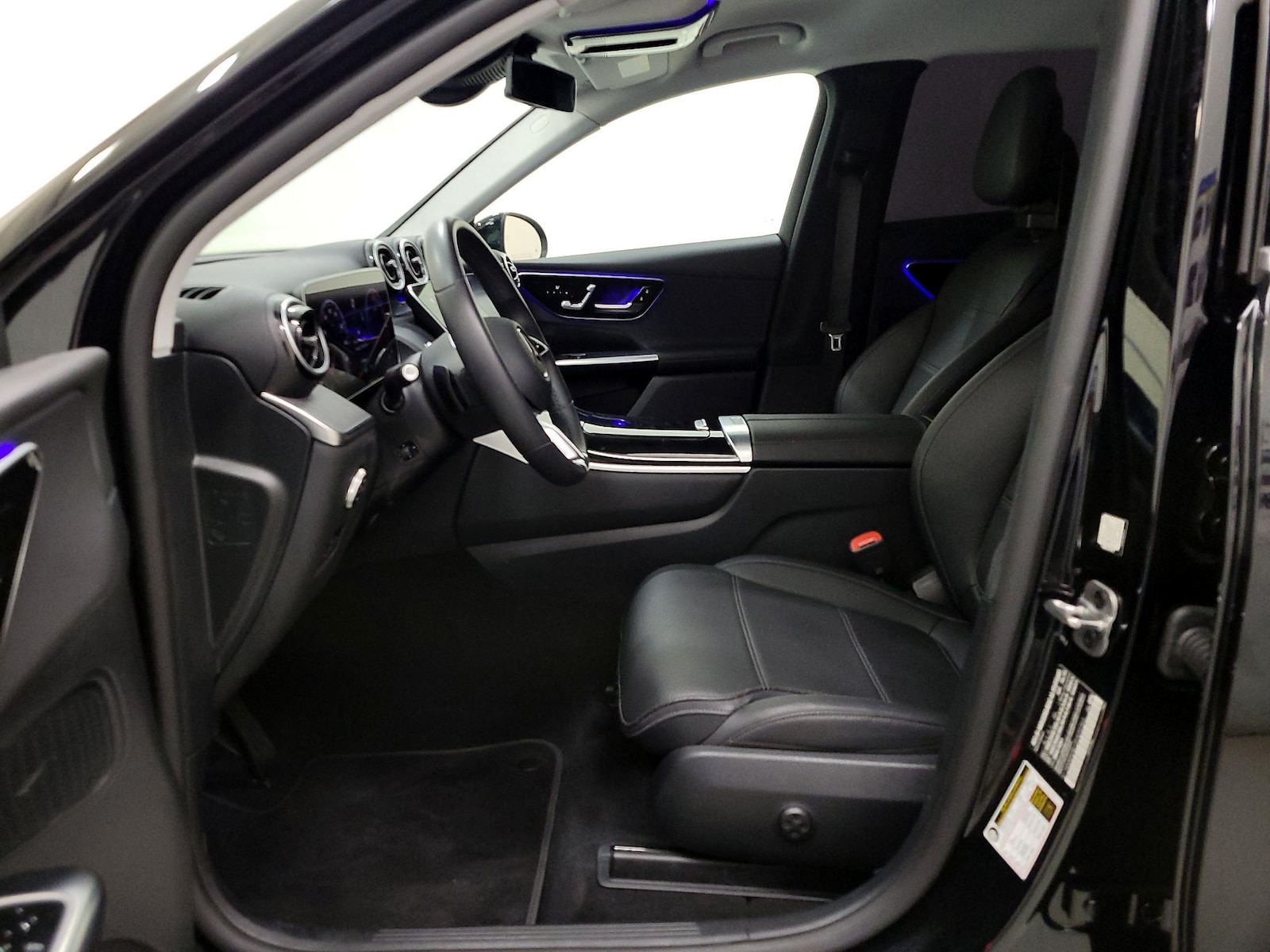 2025 Mercedes-Benz GLC Base - Photo 12