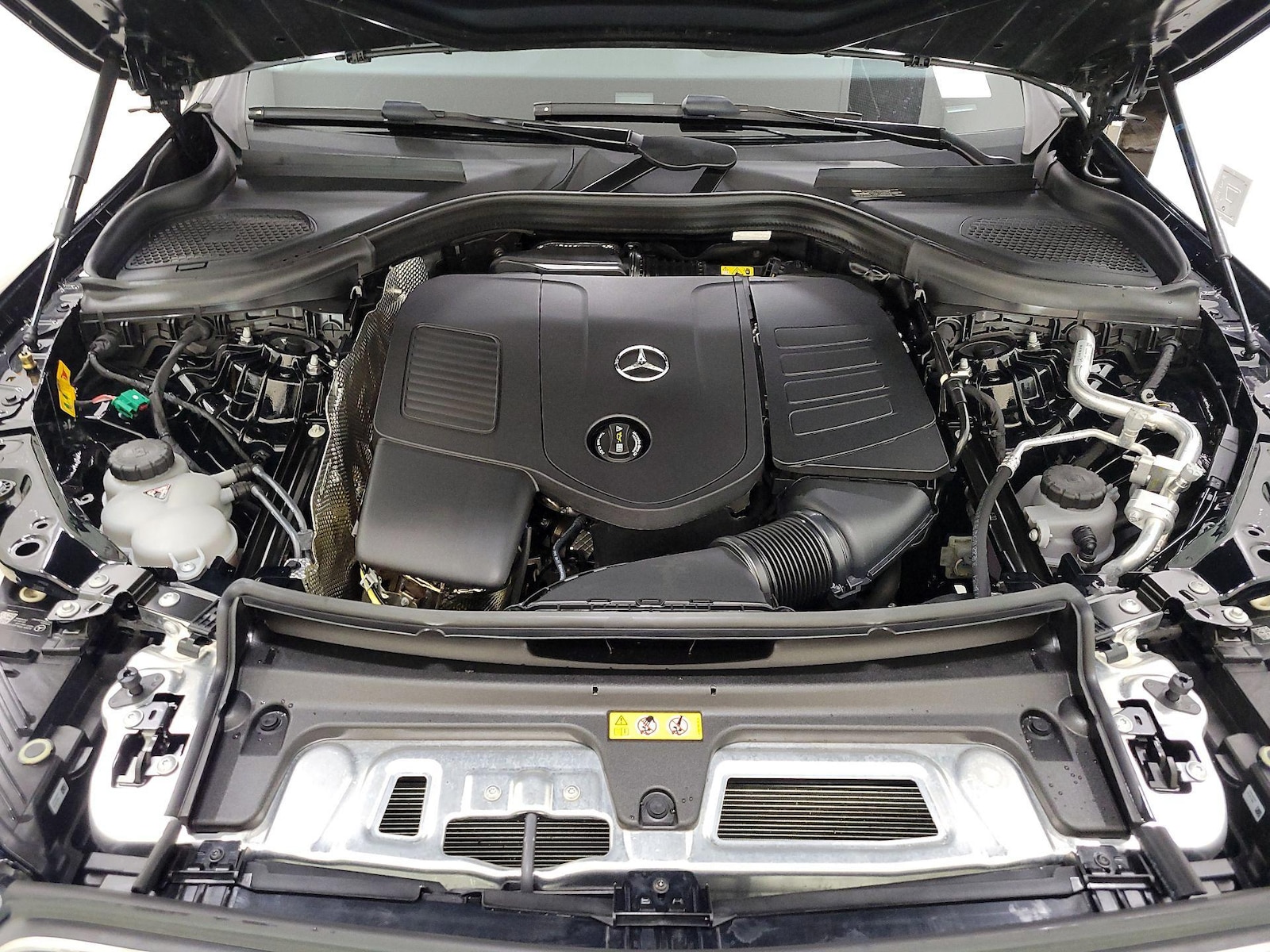 2025 Mercedes-Benz GLC Base - Photo 23