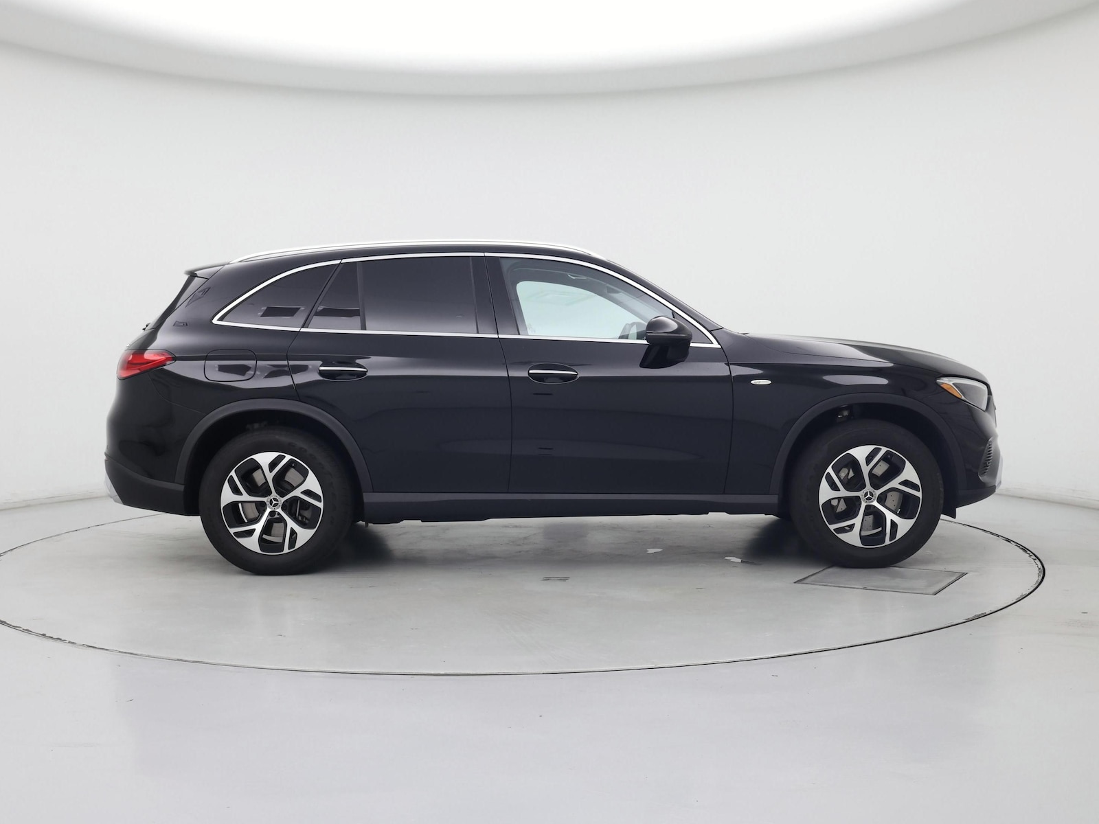 2025 Mercedes-Benz GLC Base - Photo 8